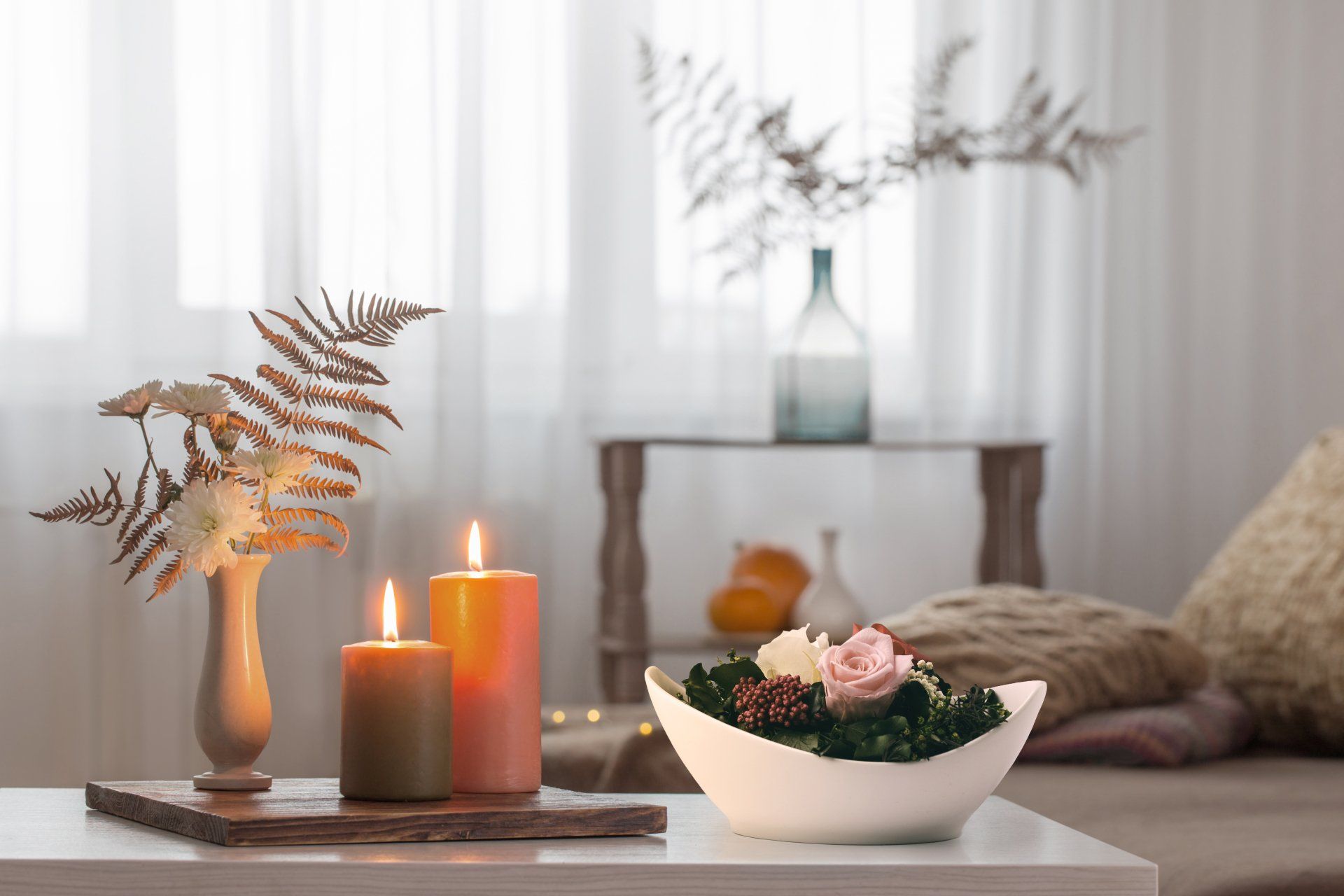 Rosen te Amo GTF-RMIRE-001 triple rote Rose echte Rosenarrangement in einer Keramiken Vase, Wohnzimmer Dekoration. Duftende und bis 3 Jahre haltbar ohne Wasser