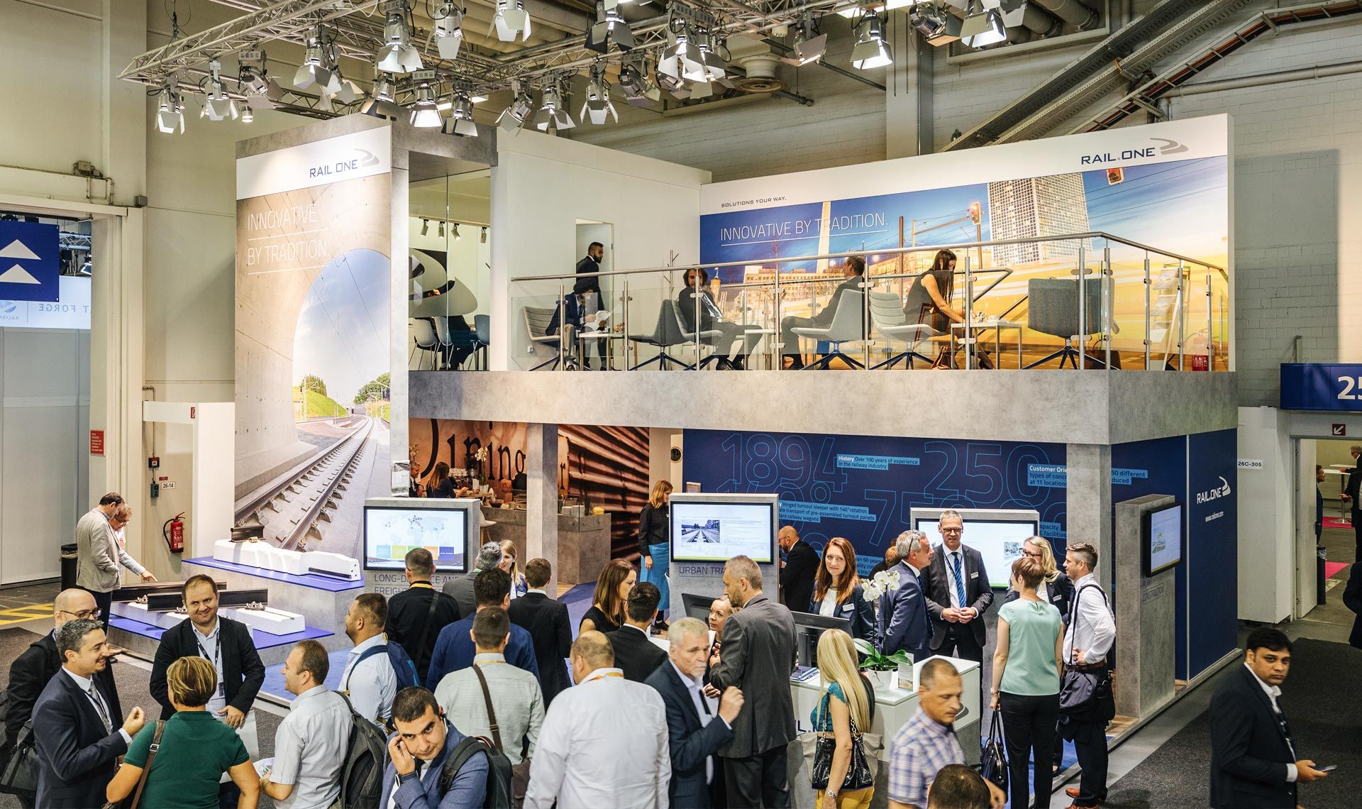 V8 Werbeagentur Nürnberg RAIL.ONE Messeauftritt Innotrans