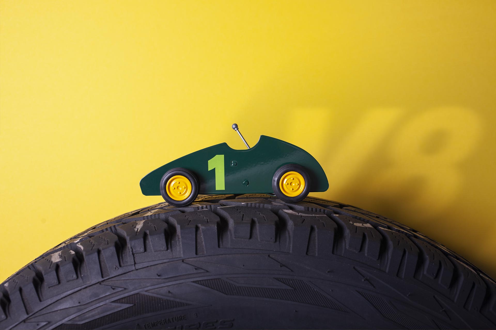 V8 Werbeagentur, Nürnberg, Give-Away Rennwagen, Jesco von Puttkammer