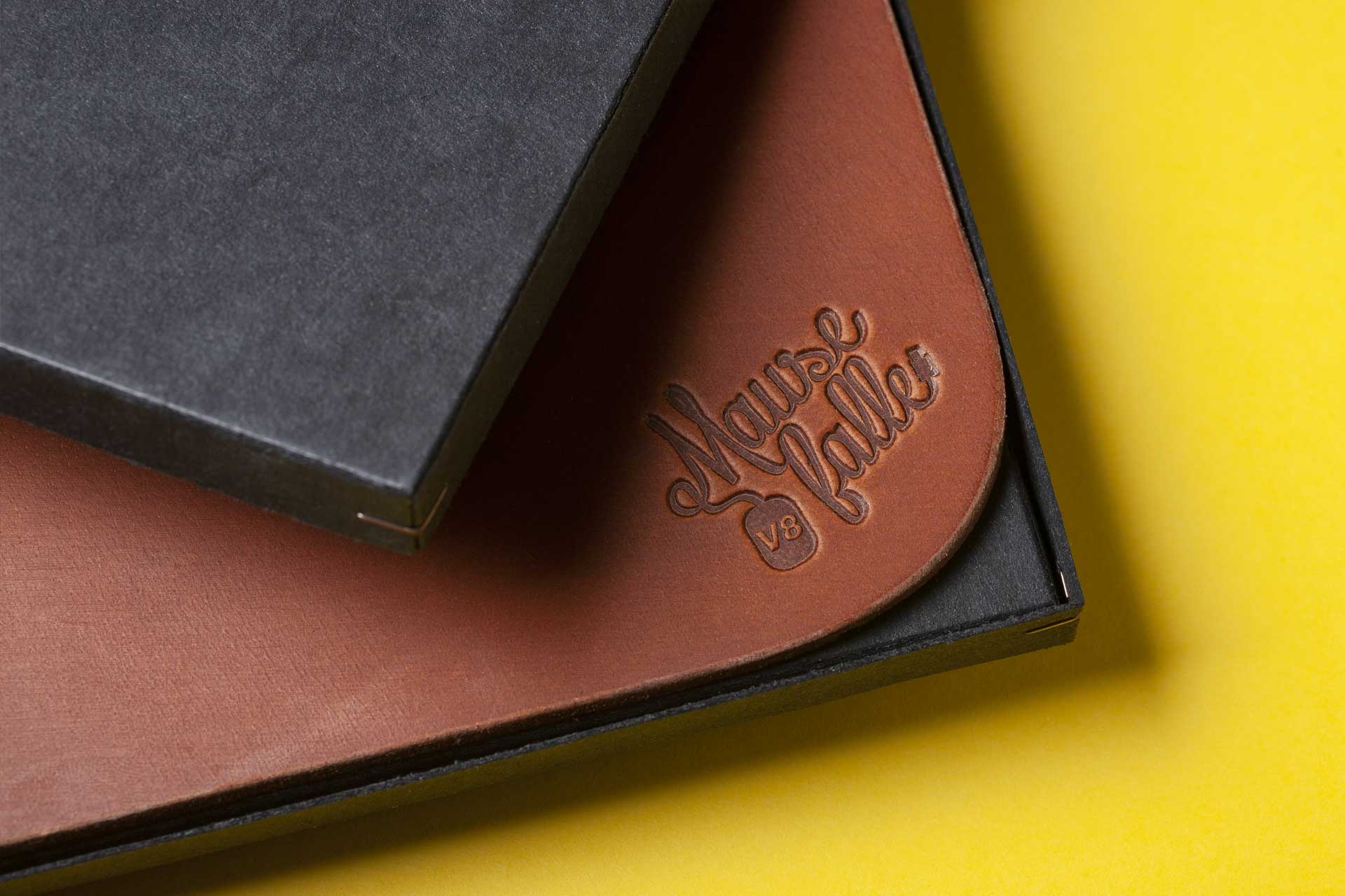 V8 Werbeagentur, Nürnberg, Give-Away Mousepad mit Prägung