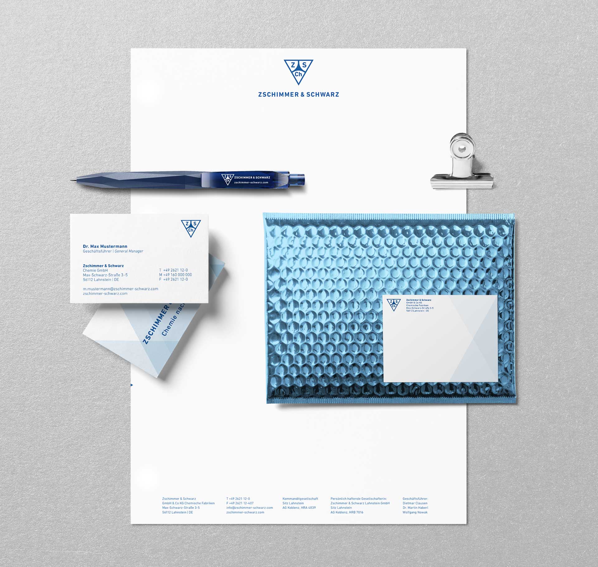 V8 Werbeagentur, Nürnberg, Motor für Marken, Zschimmer & Schwarz, Broschüren, Flyer, Leaflets, Produktbroschüren