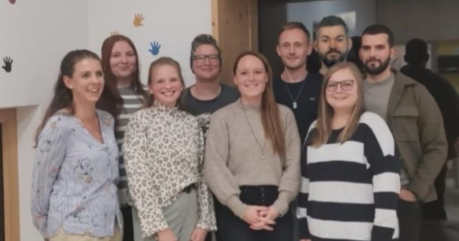 v.l. Häusler Christian, Wagenspöck Nicole, Menzel Sabine, Winbeck Laura, Geisberger Corinna, Fuchs Melanie, Broda Regina, Selmaier Thomas