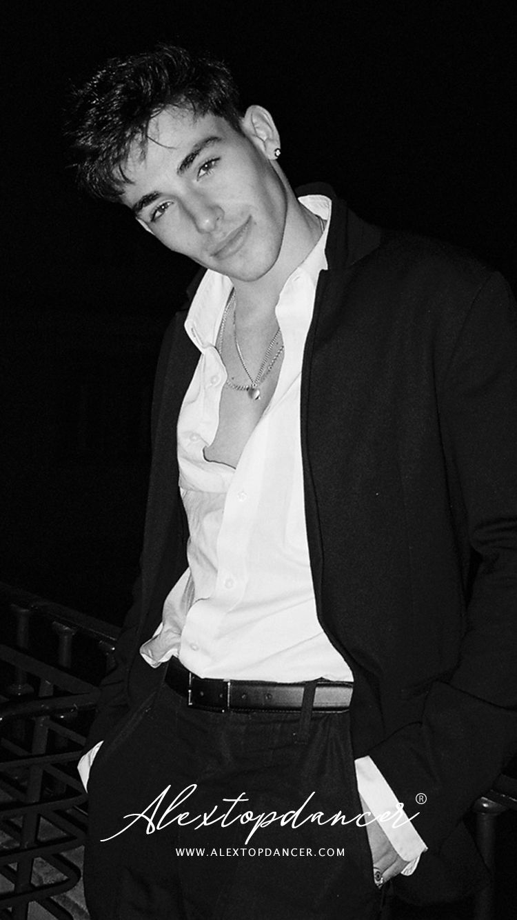 alex mandon rey actor, performer y modelo español