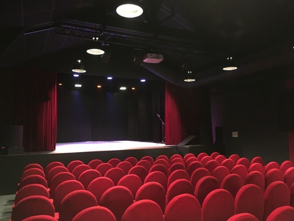 Théâtre Fresnay Villeneuve - Sandra Troffigué Architecte Scénographe