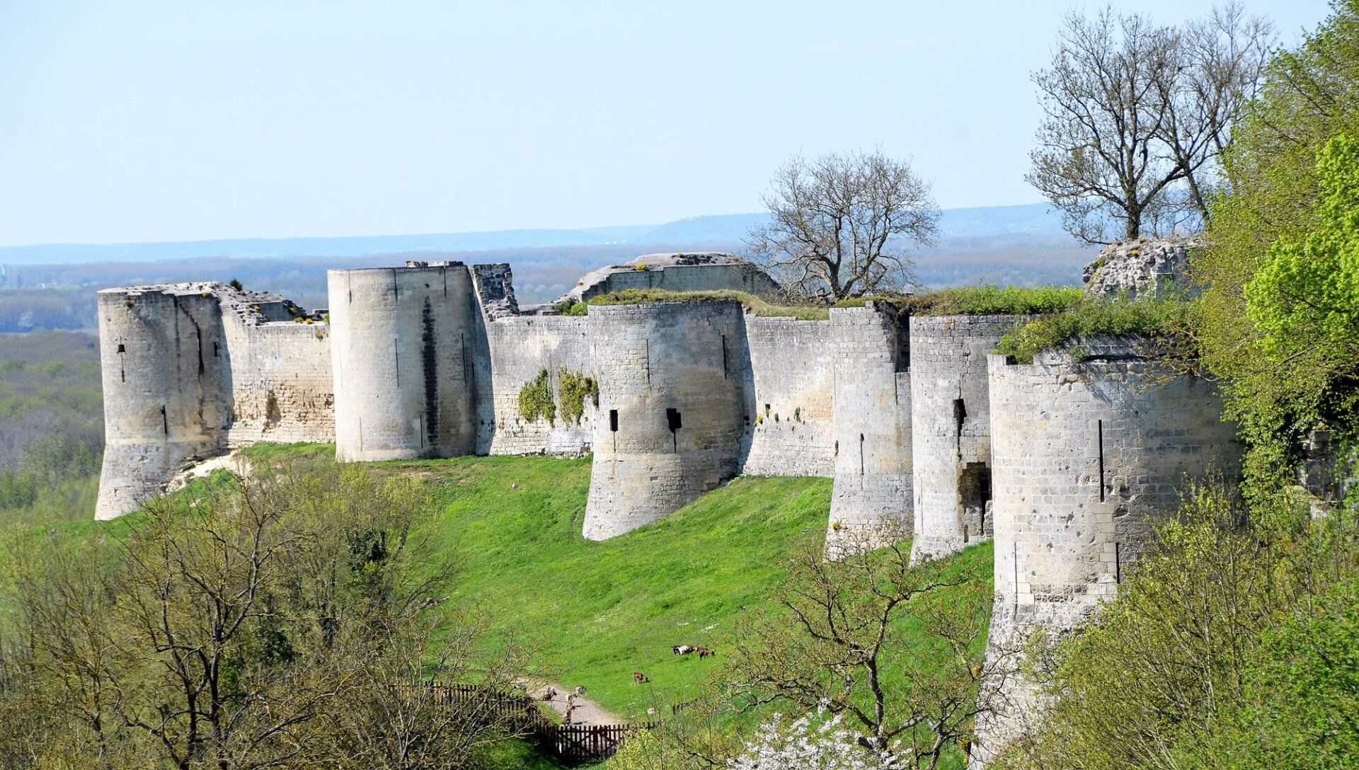 Remparts du Coucy-le-Château-Auffrique