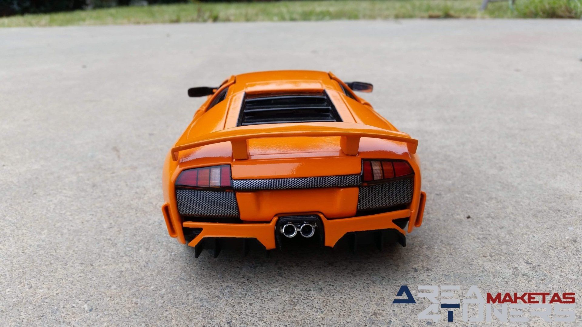 Reportaje maqueta Tuning Lamborghini Murciélago Fast8 Imagen perteneciente al reportaje fotográfico de la revista Tuning de publicación diaria Area4tuners.es sobre una maqueta Tuning  1:18 Lamborghini Murciélago