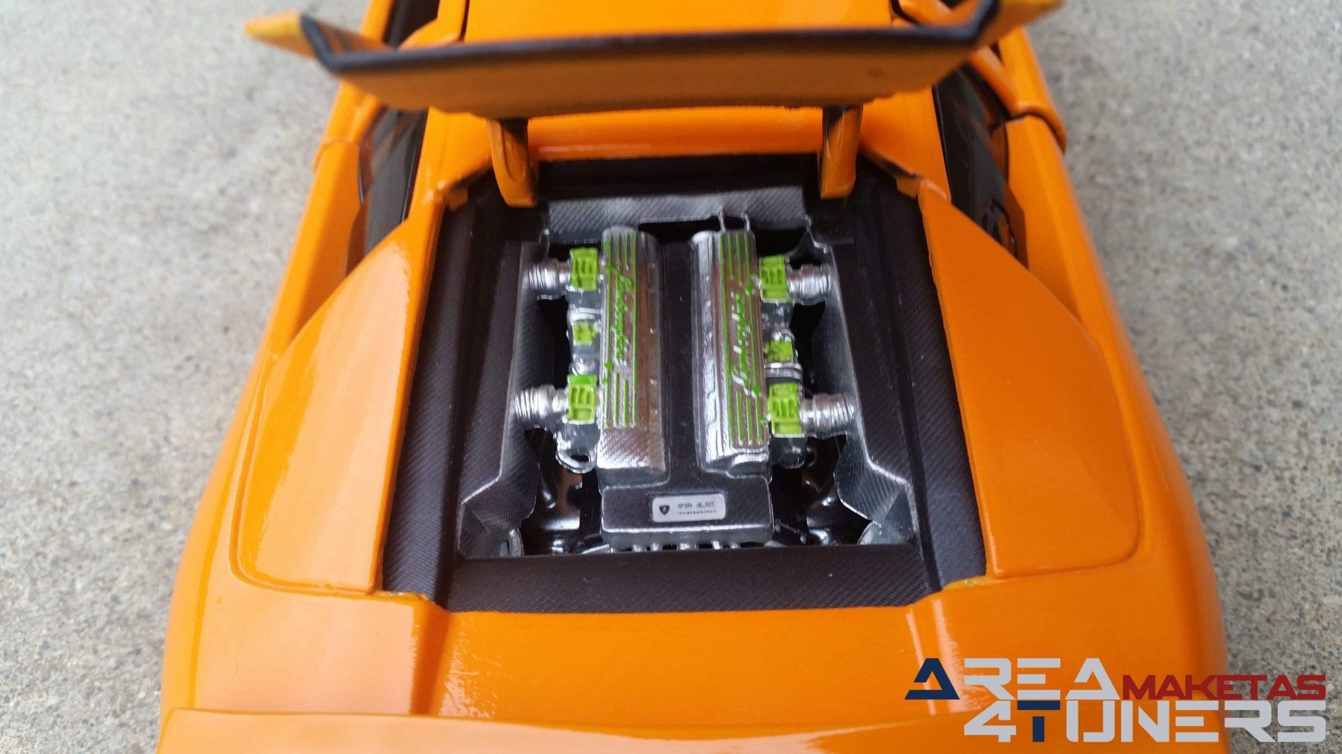 Reportaje maqueta Tuning Lamborghini Murciélago Fast8 Imagen perteneciente al reportaje fotográfico de la revista Tuning de publicación diaria Area4tuners.es sobre una maqueta Tuning 1:18 Lamborghini Murciélago