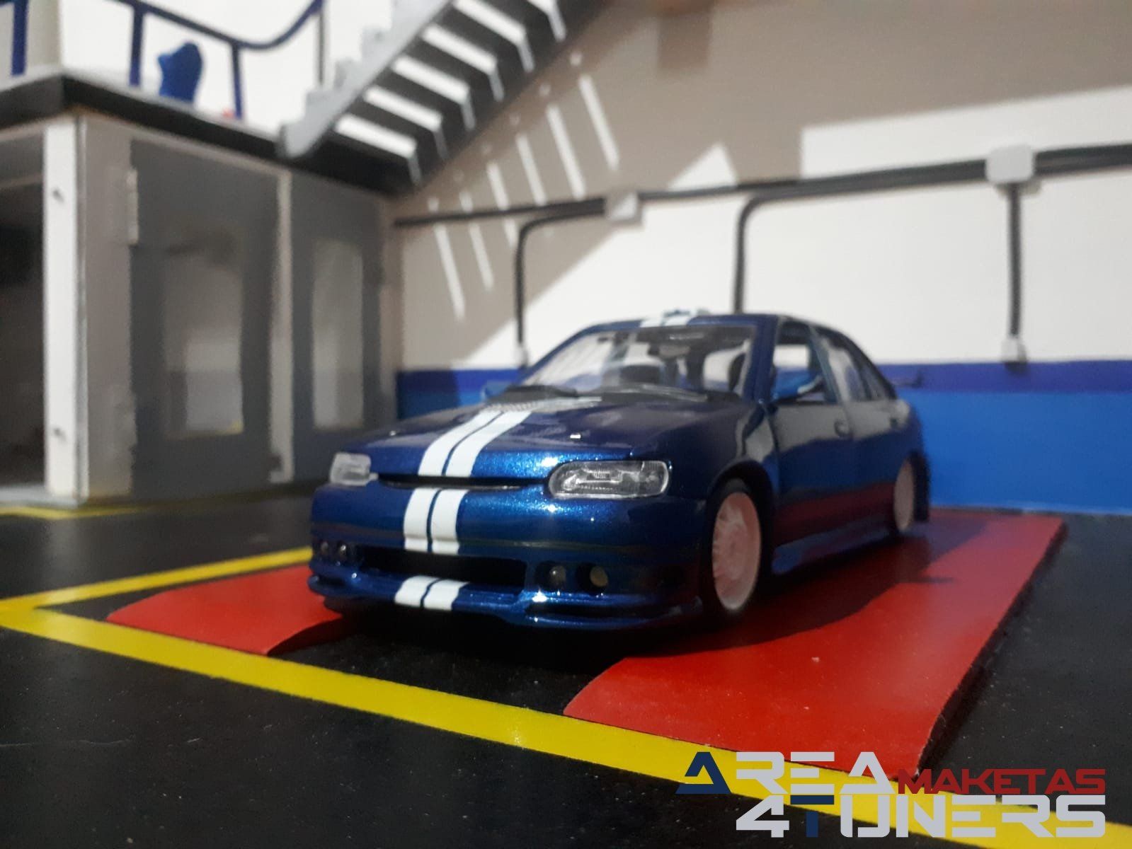 Reportaje maqueta Tuning Ford Escort Little Ocean Imagen perteneciente al reportaje fotográfico de la revista Tuning de publicación diaria Area4tuners.es sobre una maqueta Tuning 1:24 Ford Escort