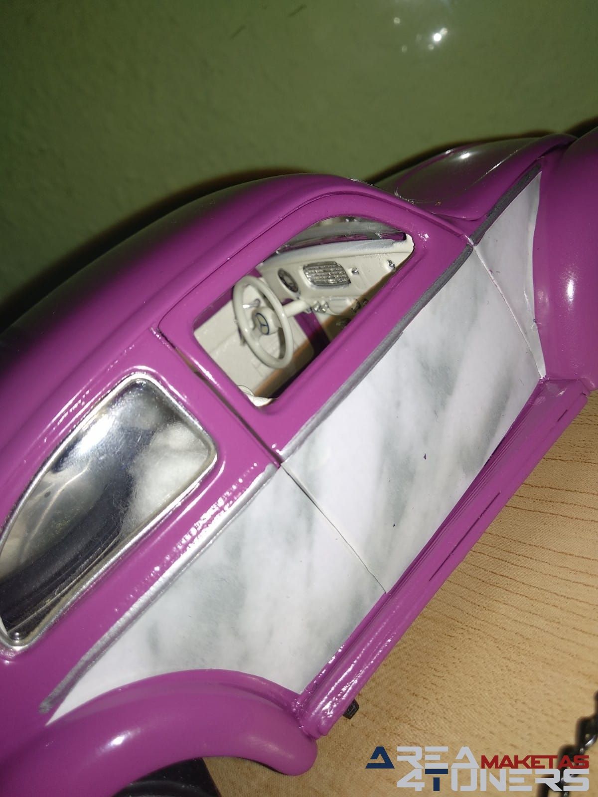 Reportaje maqueta coche Tuning Vw Beetle Vochéate Imagen perteneciente al reportaje de la revista Area4tuners.es sobre una maqueta de coche Tuning 1:18 VW Beetle Vocheate