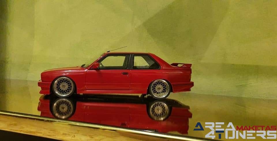 Reportaje maqueta Tuning Bmw M3 E30 Eme3Ever Imagen perteneciente al reportaje fotográfico de la revista Tuning de publicación diaria Area4tuners.es sobre una maqueta Tuning 1:18 Bmw M3 E30