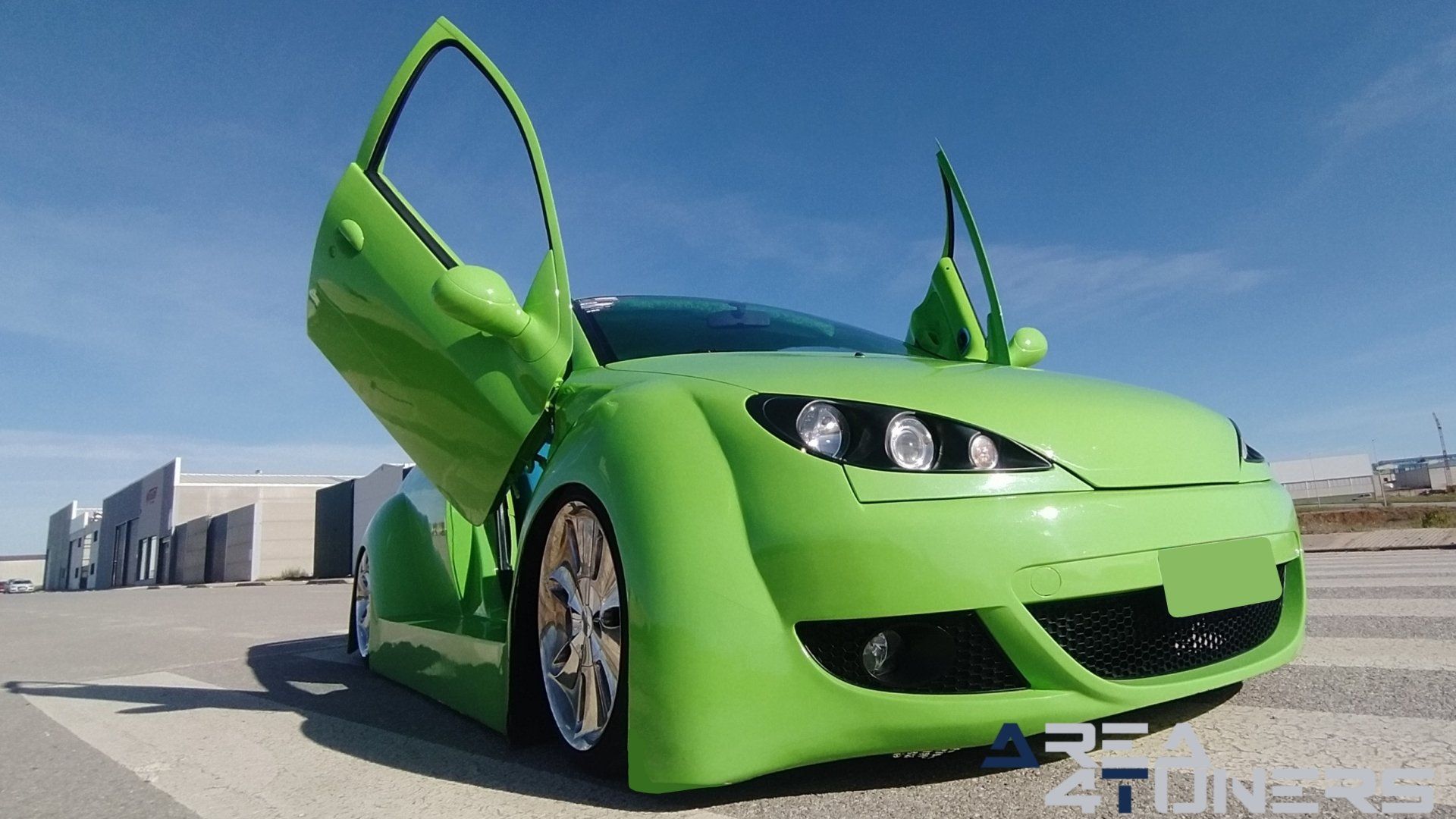 Imagen reportaje coche Tuning Peugeot 206 Mantis Imagen perteneciente al reportaje sobre coche Tuning, de la revista Area4tuners sobre un Peugeot 206
