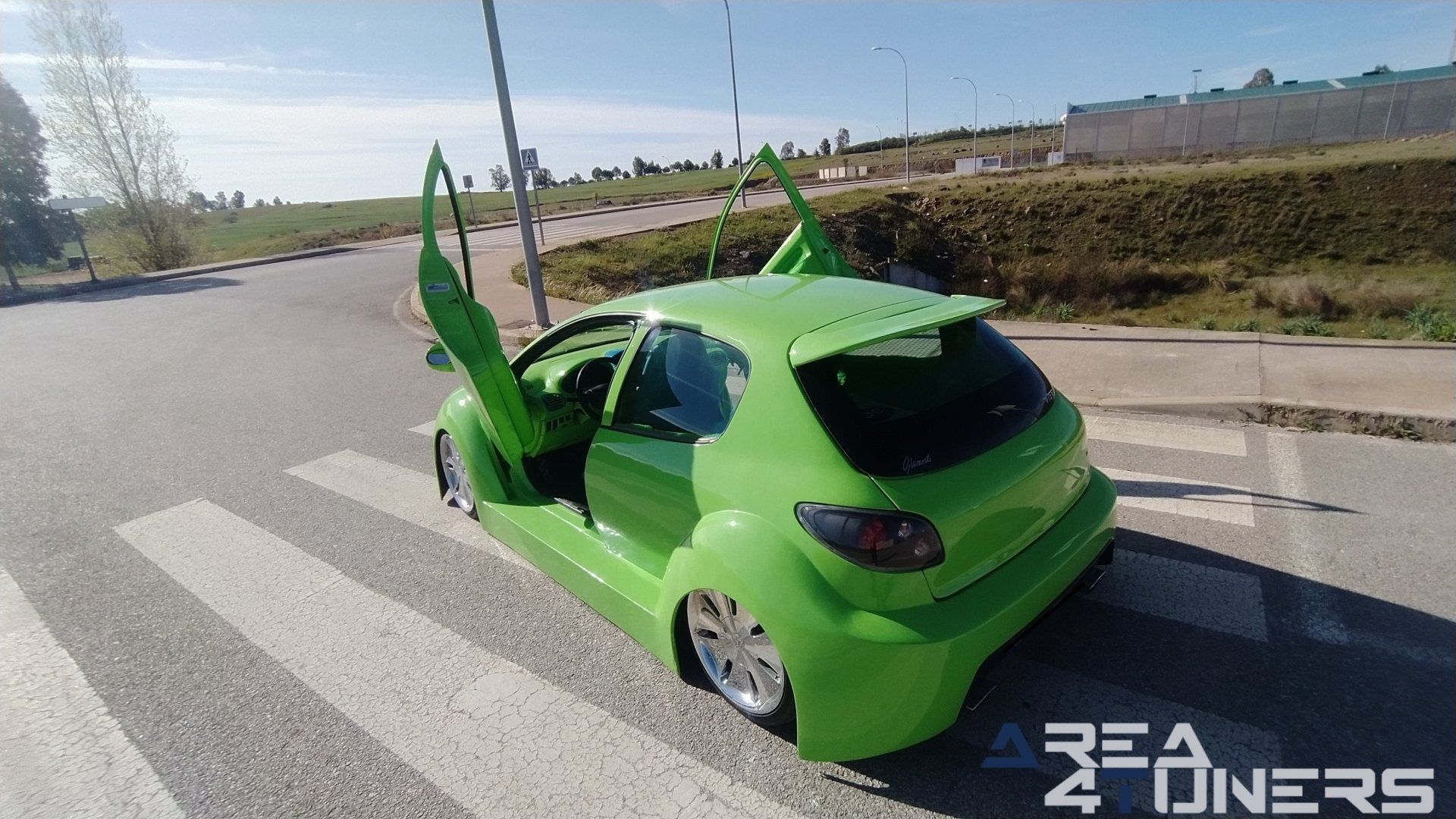 Imagen reportaje coche Tuning Peugeot 206 Mantis Imagen perteneciente al reportaje sobre coche Tuning, de la revista Area4tuners sobre un Peugeot 206