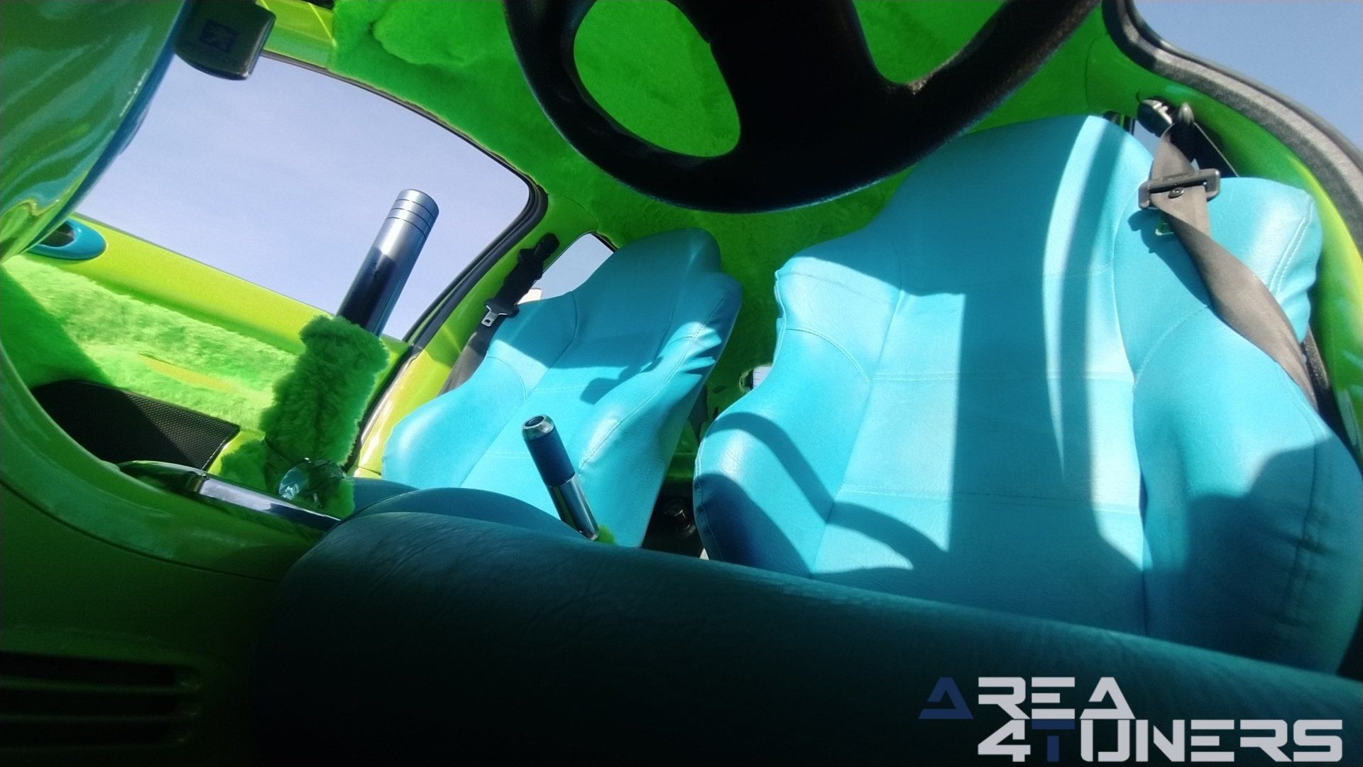 Imagen reportaje coche Tuning Peugeot 206 Mantis Imagen perteneciente al reportaje sobre coche Tuning, de la revista Area4tuners sobre un Vw Golf