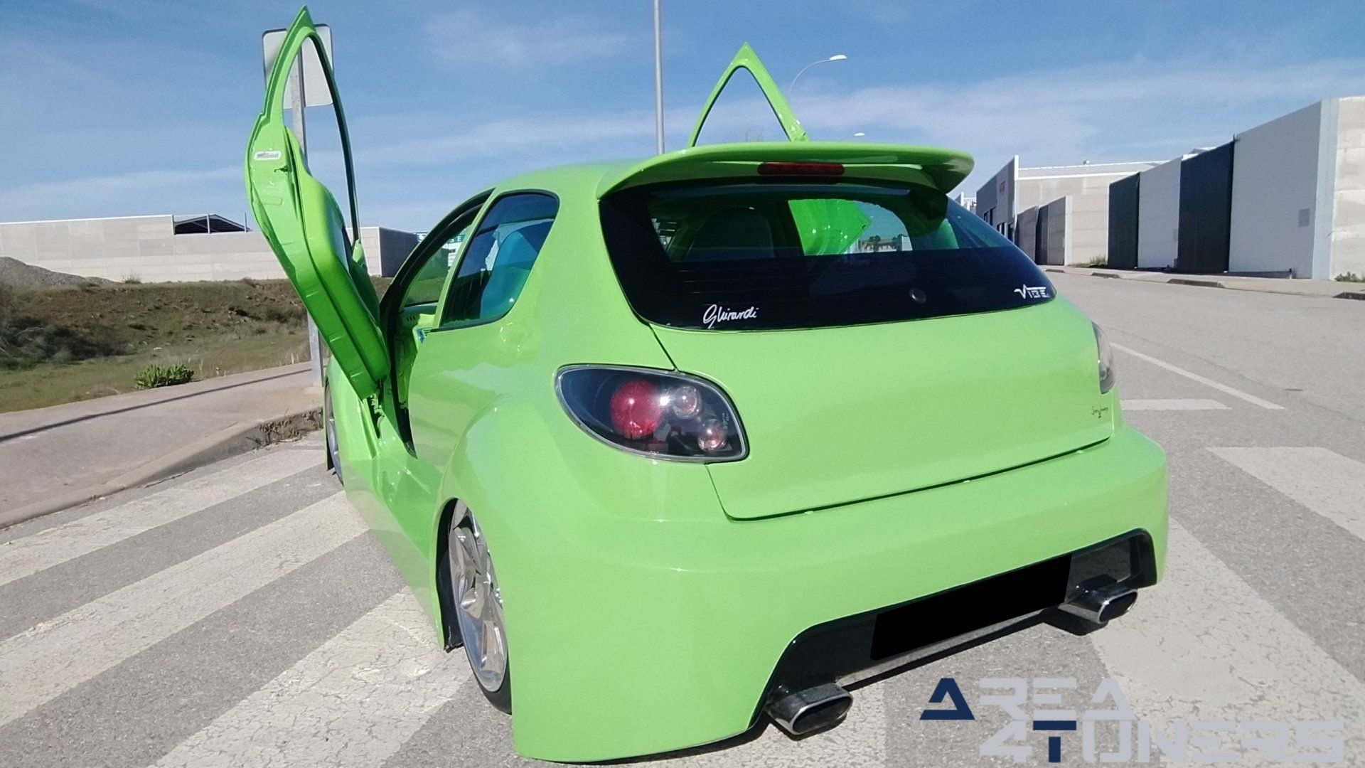 Imagen reportaje coche Tuning Peugeot 206 Mantis Imagen perteneciente al reportaje sobre coche Tuning, de la revista Area4tuners sobre un Peugeot 206