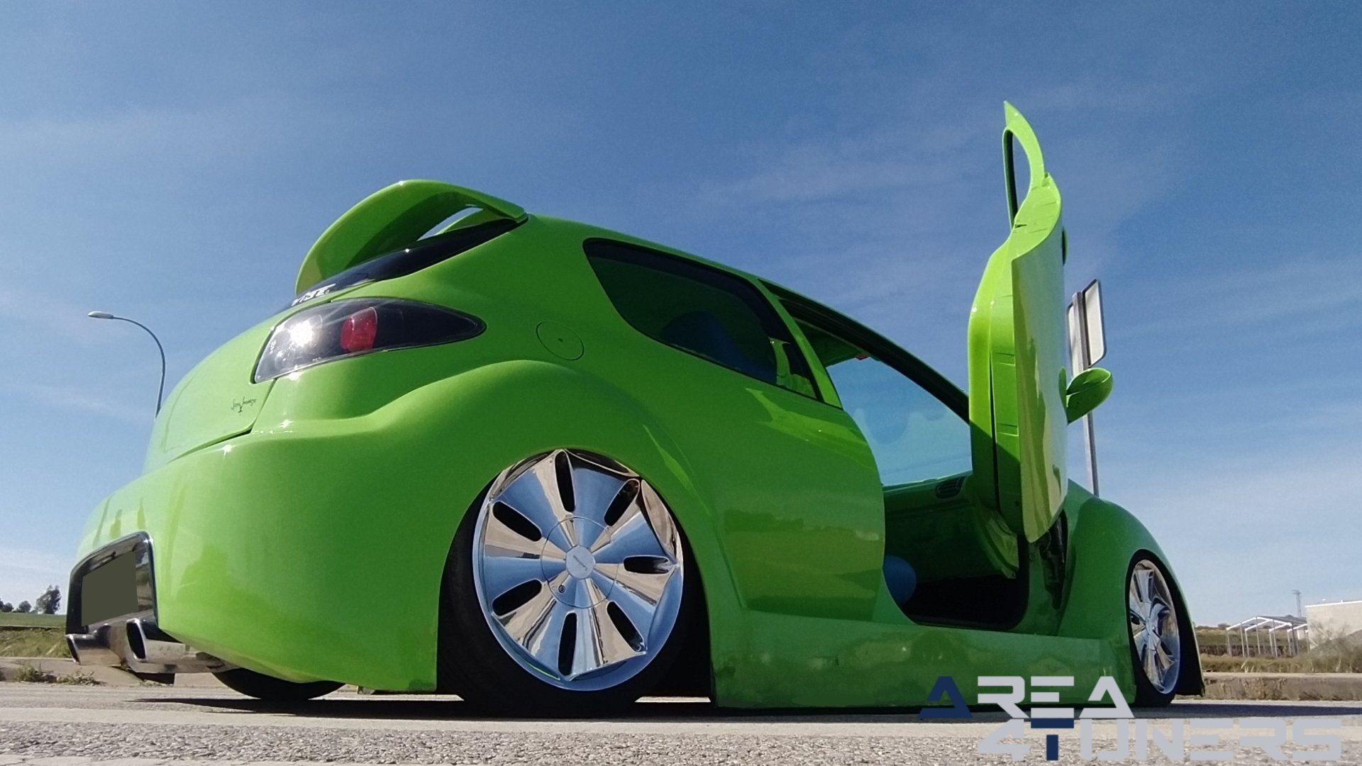 Imagen reportaje coche Tuning Peugeot 206 Mantis Imagen perteneciente al reportaje sobre coche Tuning, de la revista Area4tuners sobre un Peugeot 206