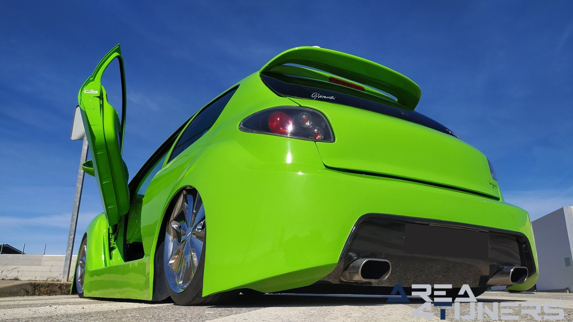 Imagen reportaje coche Tuning Peugeot 206 Mantis Imagen perteneciente al reportaje sobre coche Tuning, de la revista Area4tuners sobre un Peugeot 206