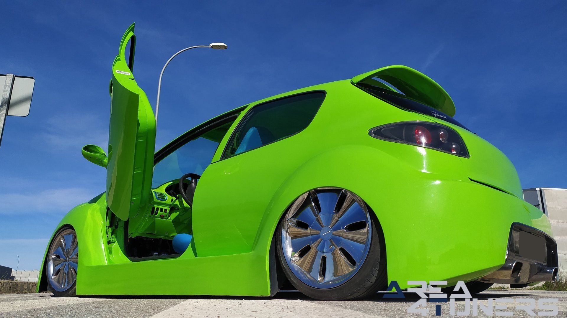 Imagen reportaje coche Tuning Peugeot 206 Mantis Imagen perteneciente al reportaje sobre coche Tuning, de la revista Area4tuners sobre un Peugeot 206