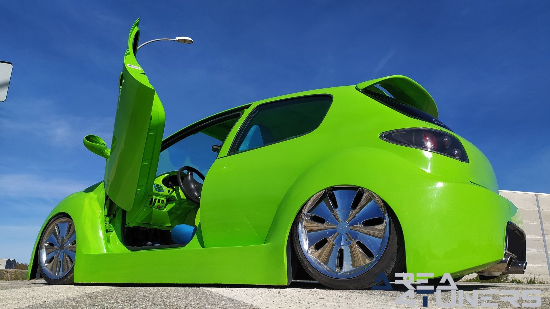 Imagen reportaje coche Tuning Peugeot 206 Mantis Imagen perteneciente al reportaje sobre coche Tuning, de la revista Area4tuners sobre un Peugeot 206