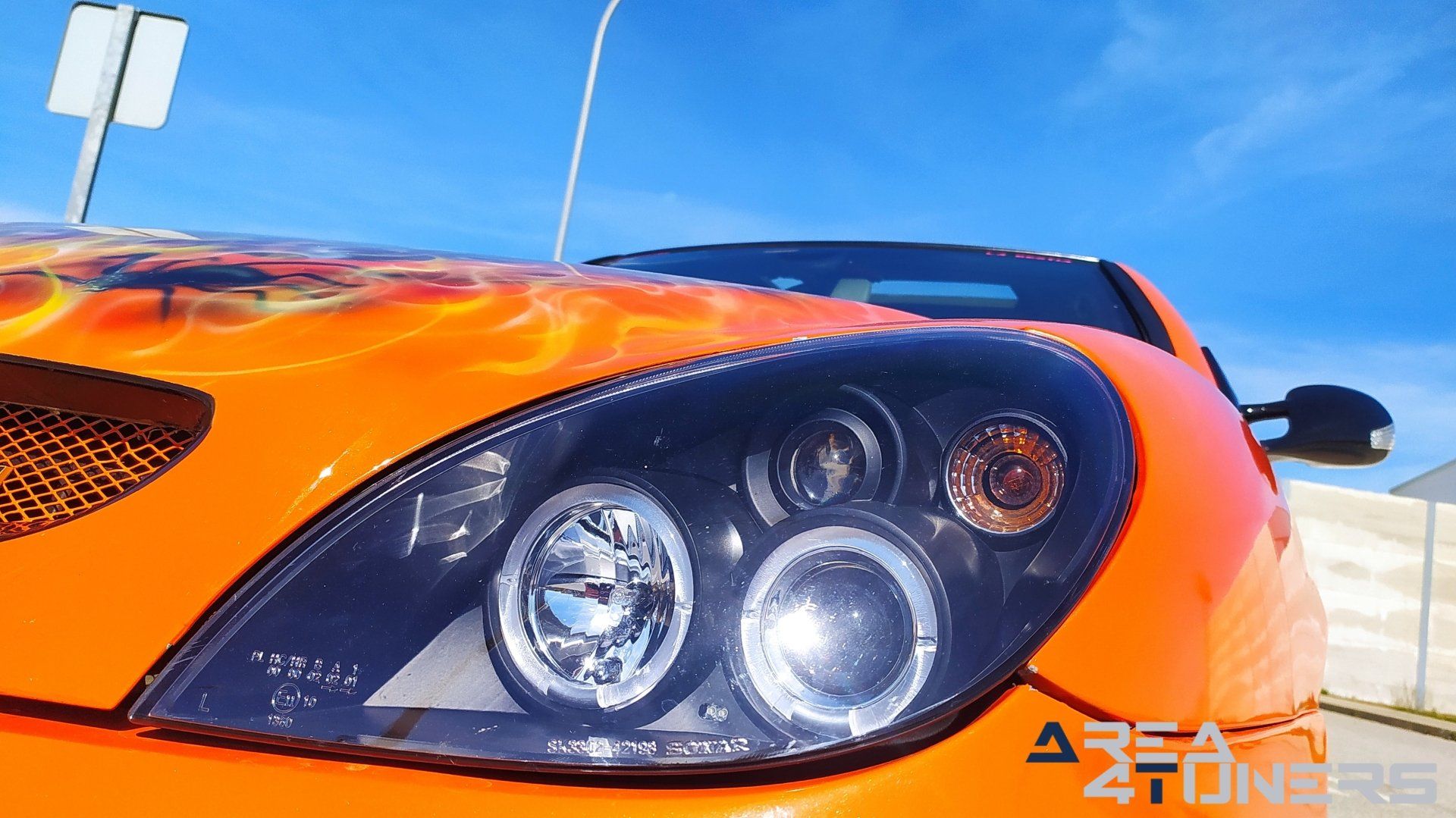 Imagen reportaje coche Tuning Citroën Xsara La Naranja Calavera DJ Imagen perteneciente al reportaje sobre coche Tuning, de la revista Area4tuners sobre un Citroën Xsara