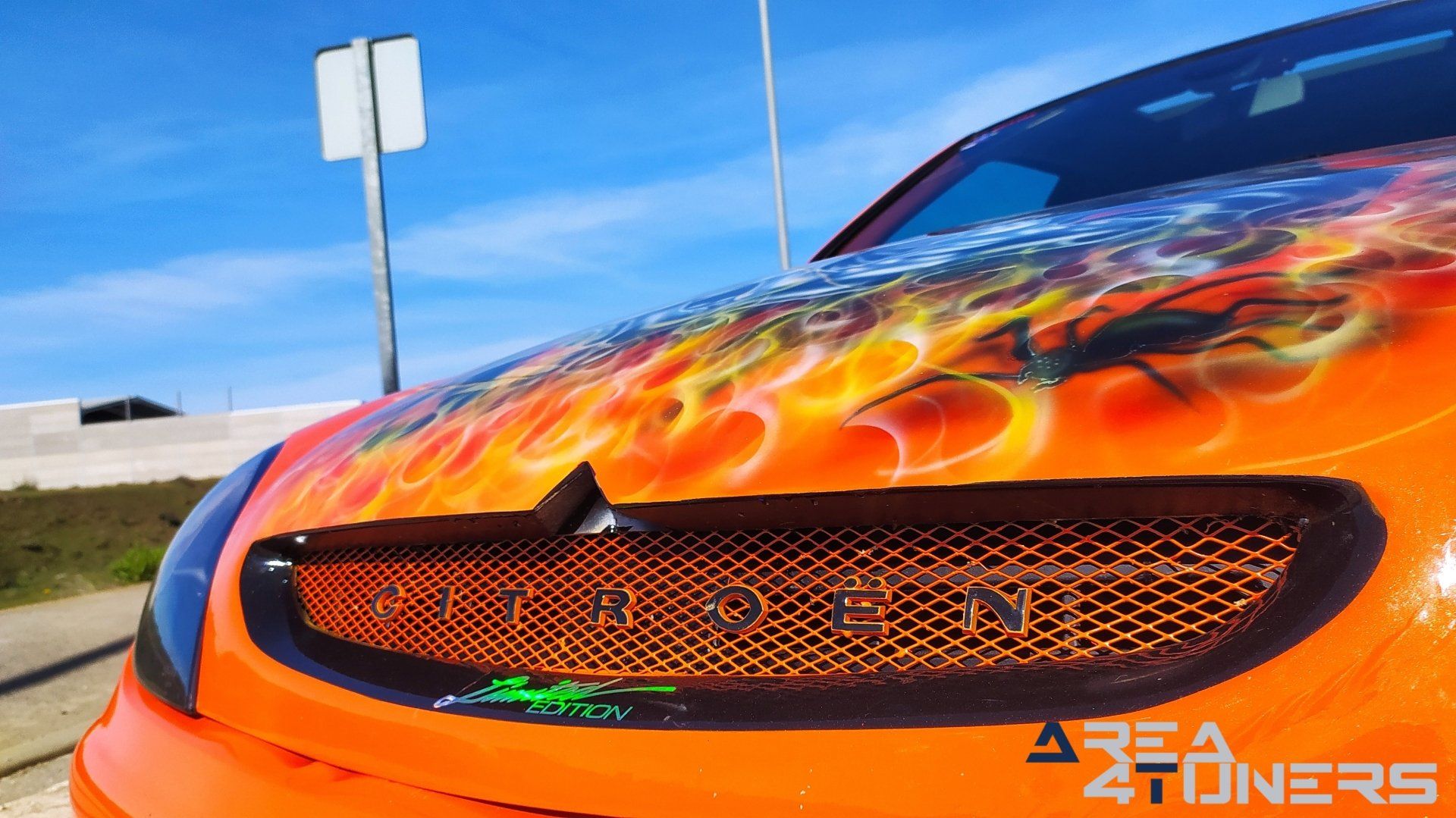 Imagen reportaje coche Tuning Citroën Xsara La Naranja Calavera DJ Imagen perteneciente al reportaje sobre coche Tuning, de la revista Area4tuners sobre un Citroën Xsara