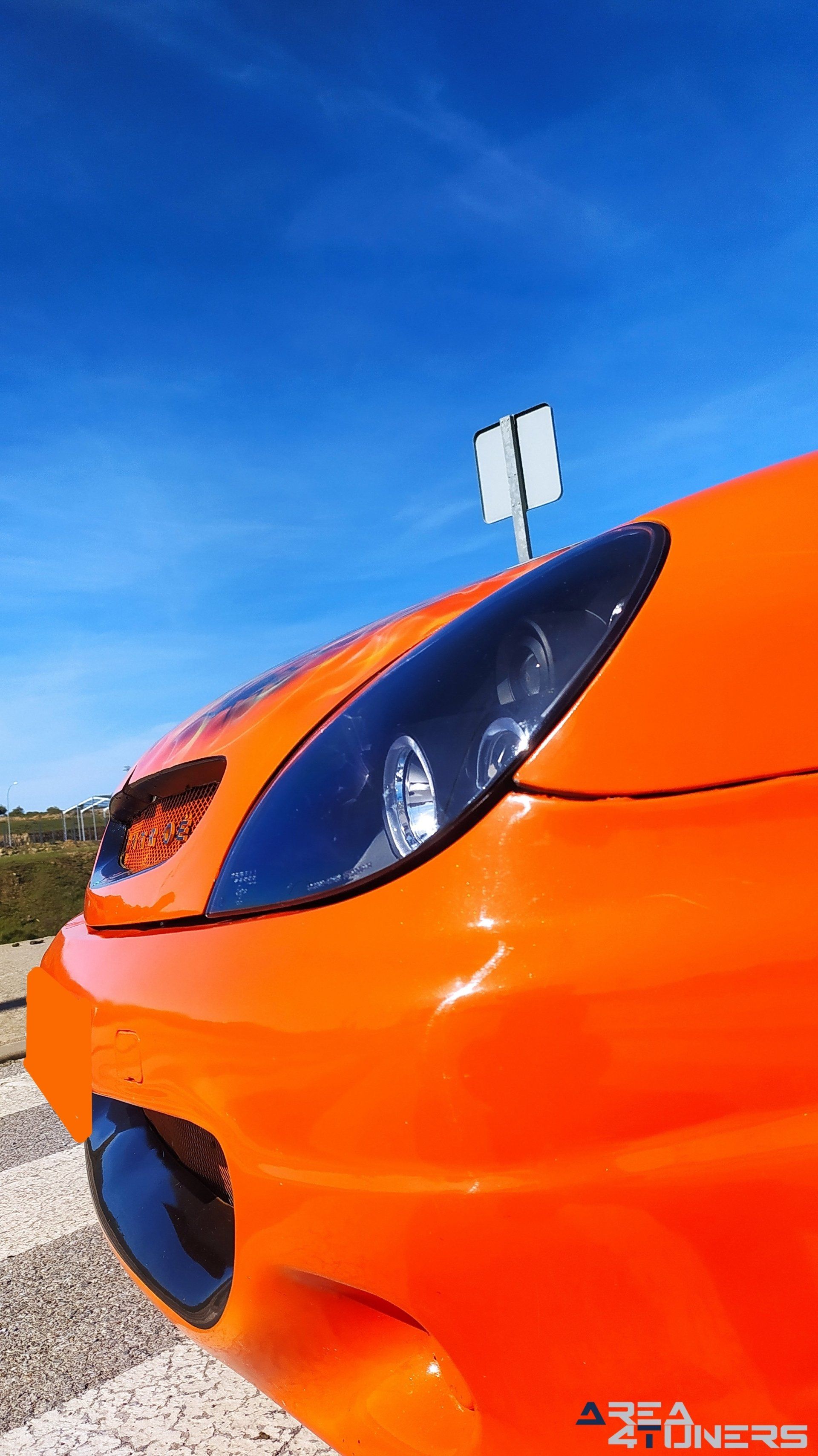 Imagen reportaje coche Tuning Citroën Xsara La Naranja Calavera DJ Imagen perteneciente al reportaje sobre coche Tuning, de la revista Area4tuners sobre un Citroën Xsara