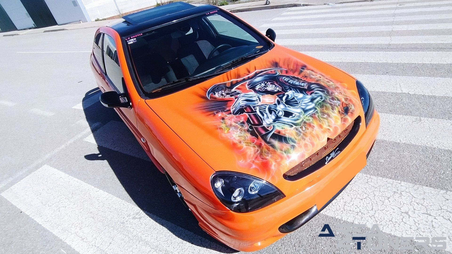 Imagen reportaje coche Tuning Citroën Xsara La Naranja Calavera DJ Imagen perteneciente al reportaje sobre coche Tuning, de la revista Area4tuners sobre un Citroën Xsara