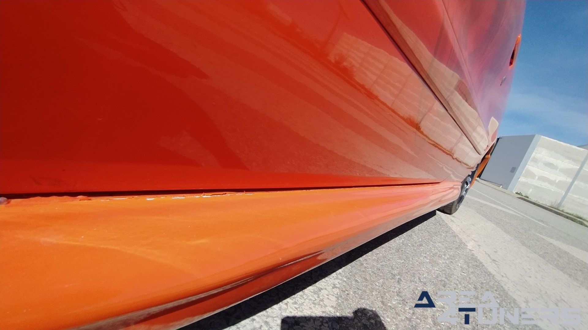 Imagen reportaje coche Tuning Citroën Xsara La Naranja Calavera DJ Imagen perteneciente al reportaje sobre coche Tuning, de la revista Area4tuners sobre un Citroën Xsara