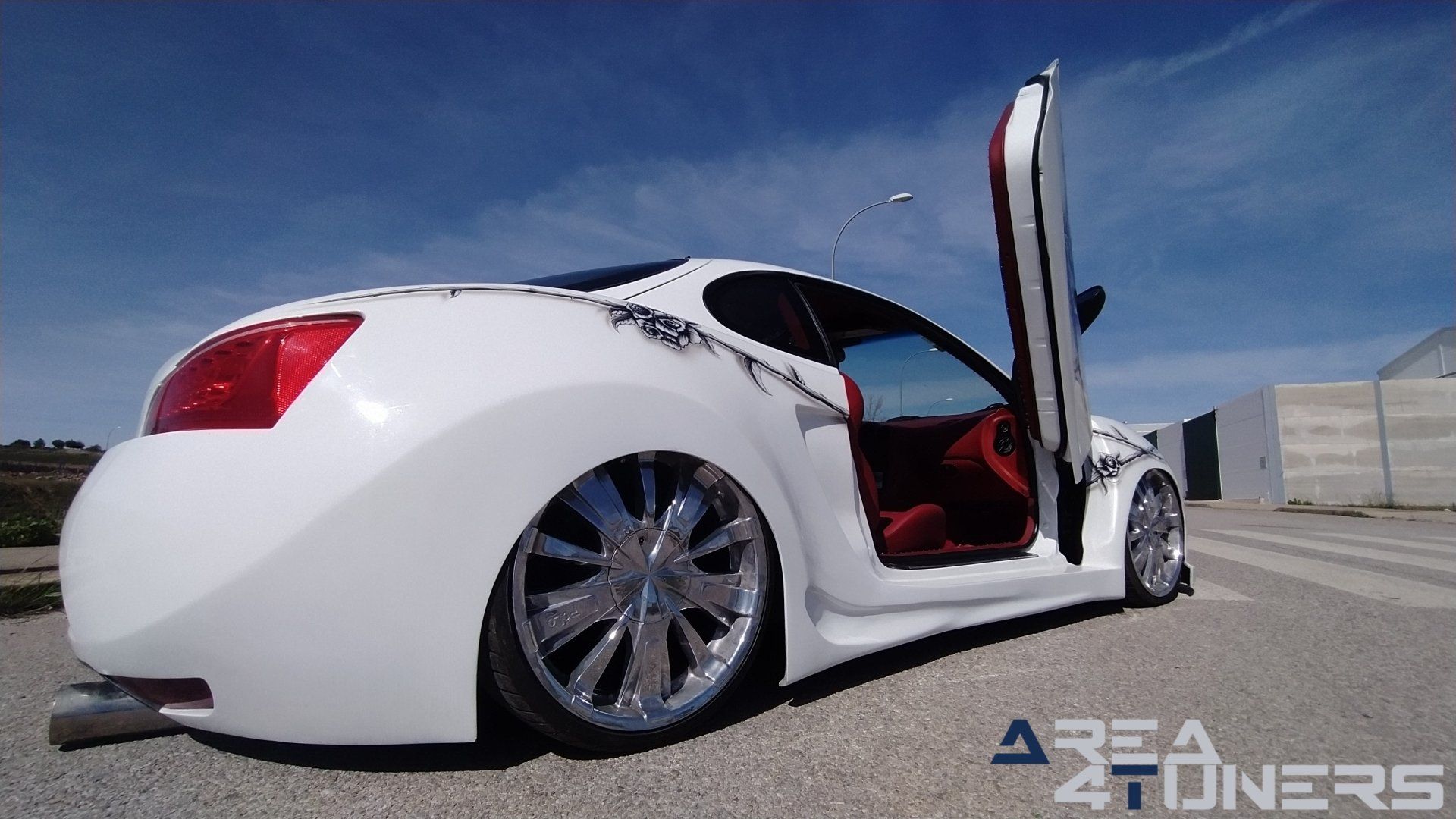 Imagen reportaje coche Tuning Hyundai Coupé White Rose Imagen perteneciente al reportaje sobre coche Tuning, de la revista Area4tuners sobre un Hyundai Coupé