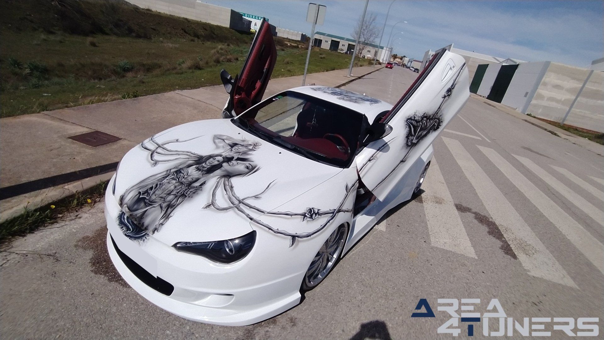 Imagen reportaje coche Tuning Hyundai Coupé White Rose Imagen perteneciente al reportaje sobre coche Tuning, de la revista Area4tuners sobre un Hyundai Coupé