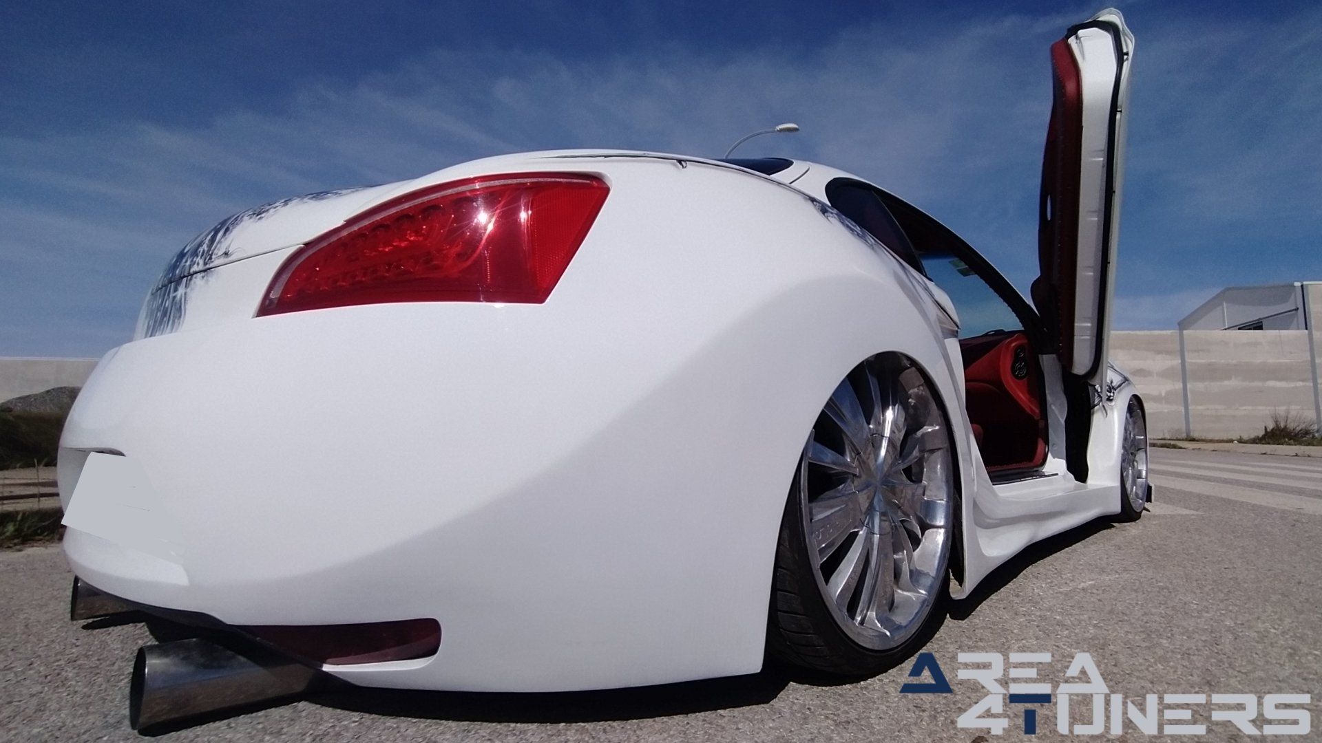 Imagen reportaje coche Tuning Hyundai Coupé White Rose Imagen perteneciente al reportaje sobre coche Tuning, de la revista Area4tuners sobre un un Hyundai Coupé