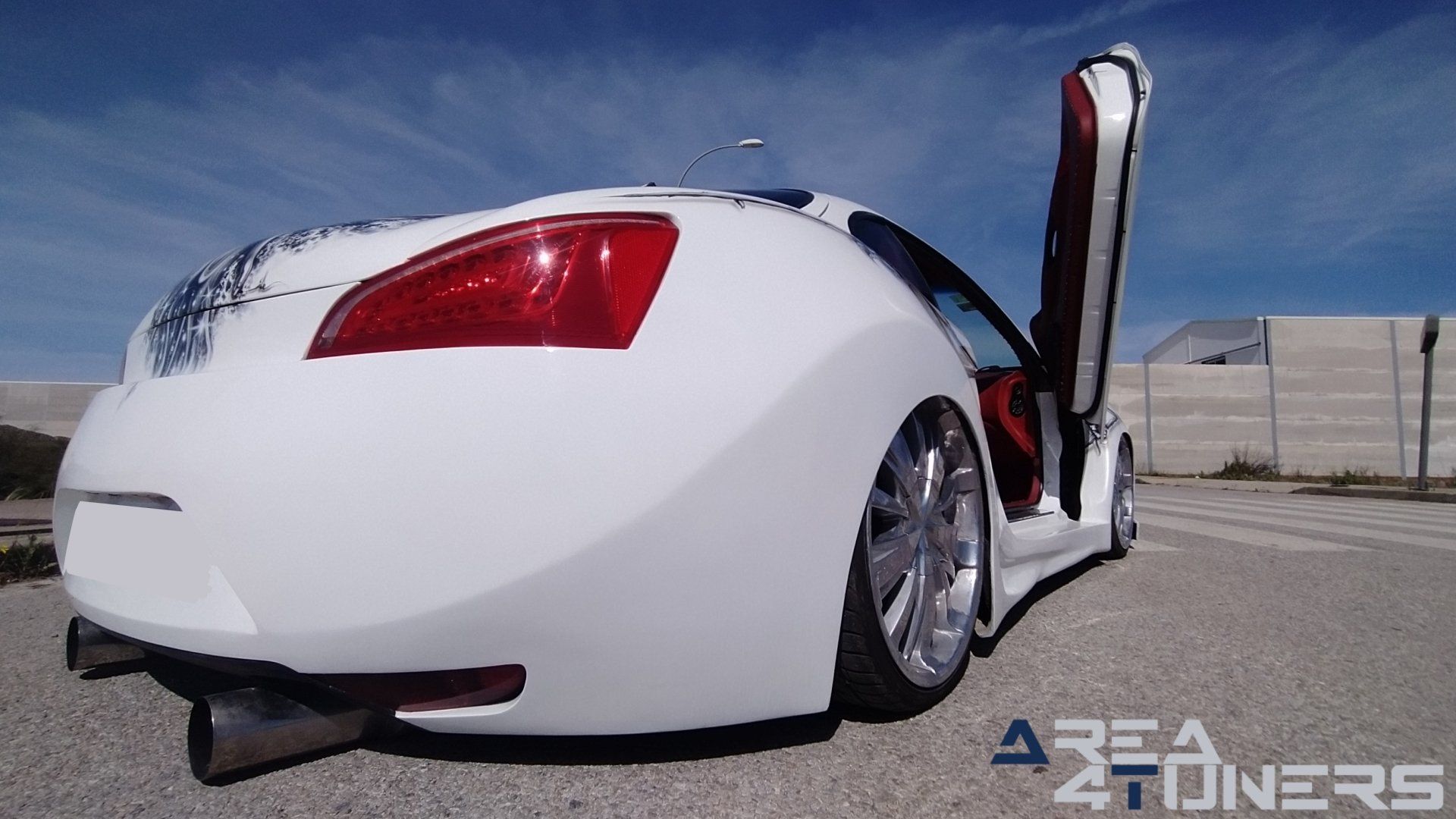 Imagen reportaje coche Tuning Hyundai Coupé White Rose Imagen perteneciente al reportaje sobre coche Tuning, de la revista Area4tuners sobre un Hyundai Coupé