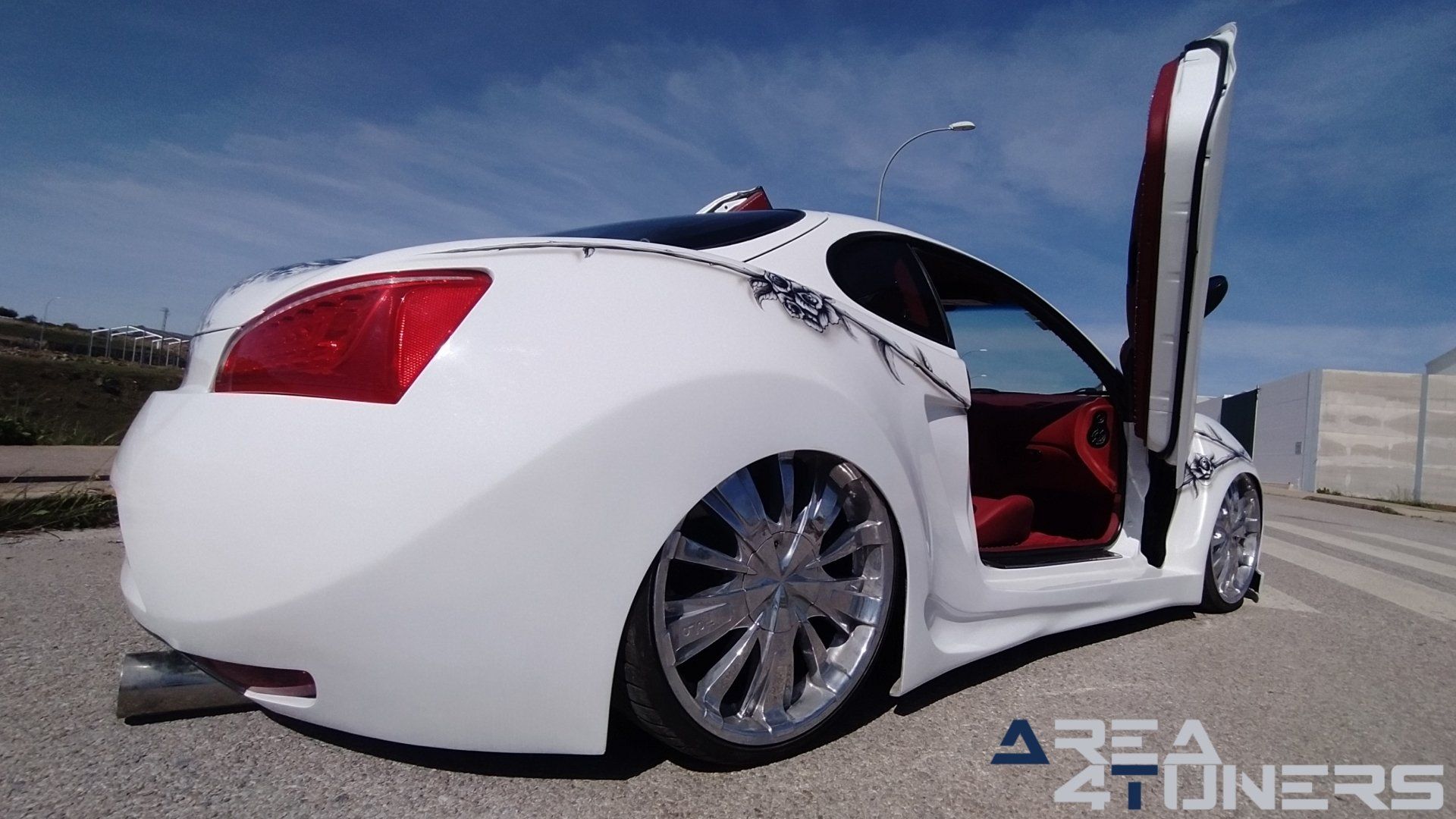 Imagen reportaje coche Tuning Hyundai Coupé White Rose Imagen perteneciente al reportaje sobre coche Tuning, de la revista Area4tuners sobre un Hyundai Coupé