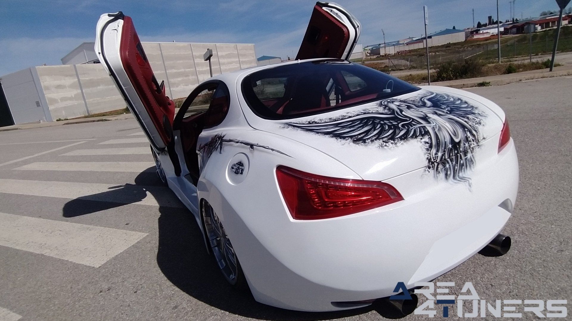 Imagen reportaje coche Tuning Hyundai Coupé White Rose Imagen perteneciente al reportaje sobre coche Tuning, de la revista Area4tuners sobre un Hyundai Coupé