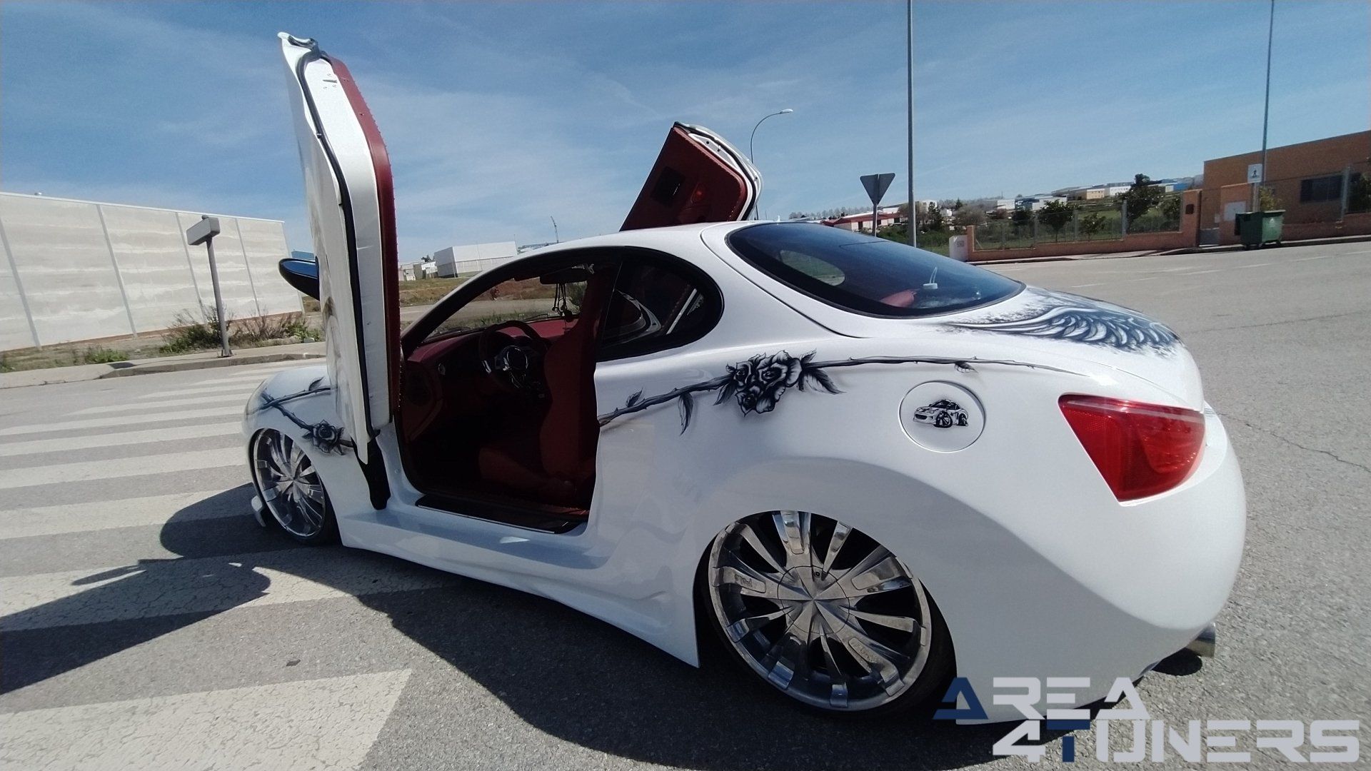 Imagen reportaje coche Tuning Hyundai Coupé White Rose Imagen perteneciente al reportaje sobre coche Tuning, de la revista Area4tuners sobre un Hyundai Coupé