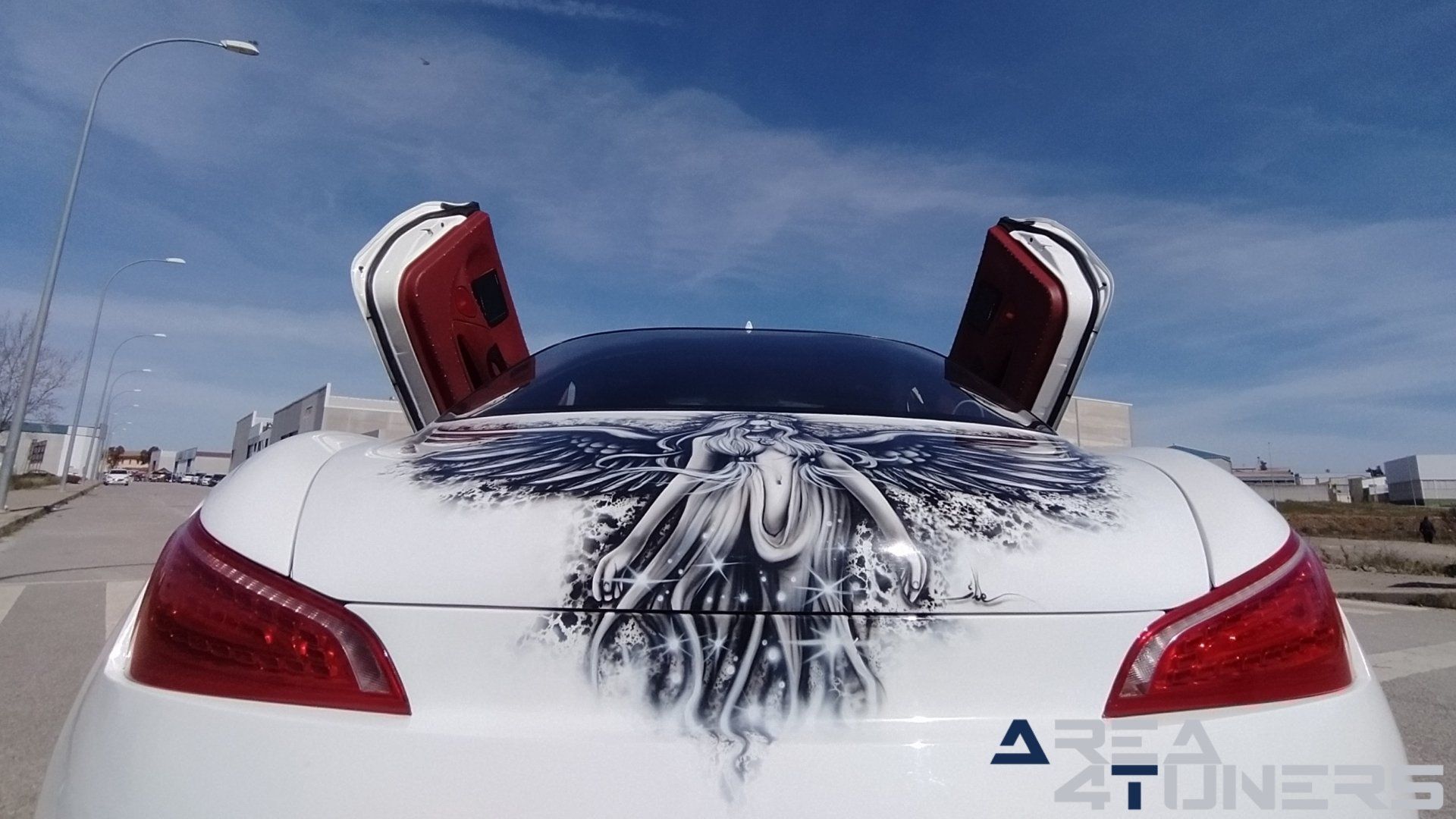 Imagen reportaje coche Tuning Hyundai Coupé White Rose Imagen perteneciente al reportaje sobre coche Tuning, de la revista Area4tuners sobre un Hyundai Coupé