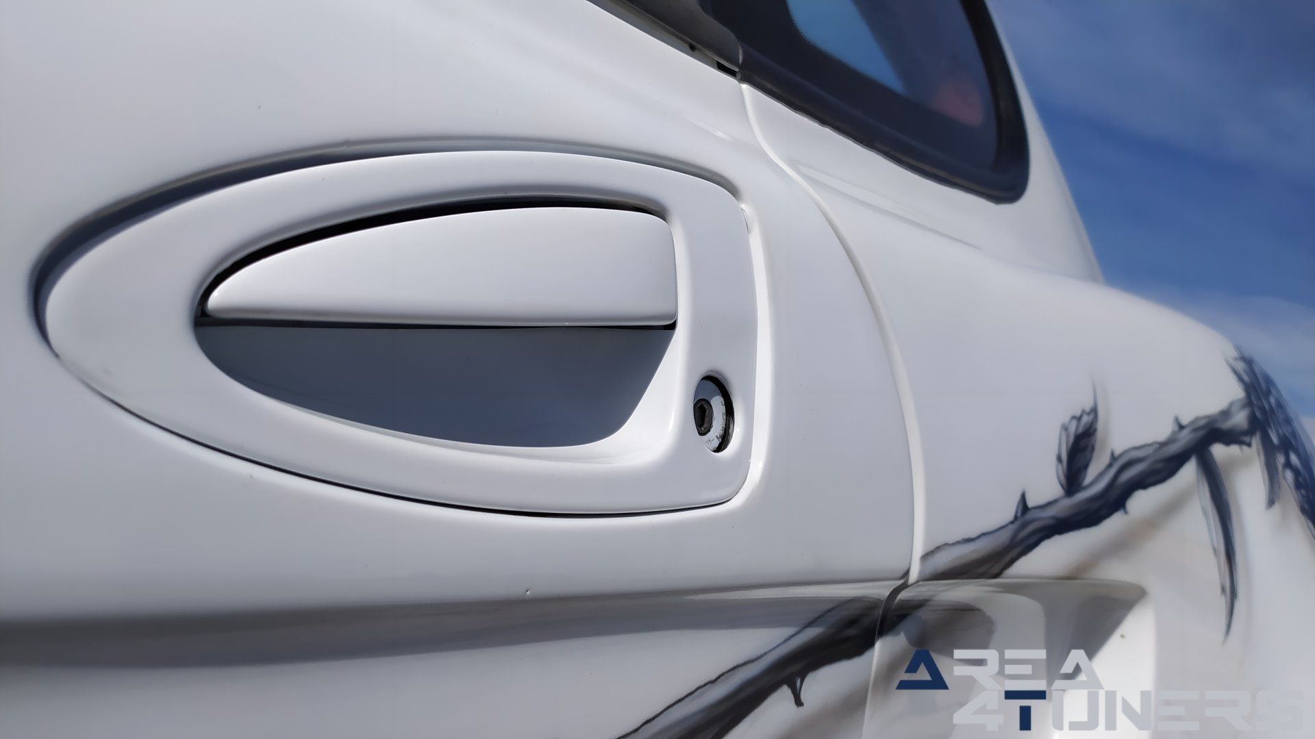 Imagen reportaje coche Tuning Hyundai Coupé White Rose Imagen perteneciente al reportaje sobre coche Tuning, de la revista Area4tuners sobre un Hyundai Coupé