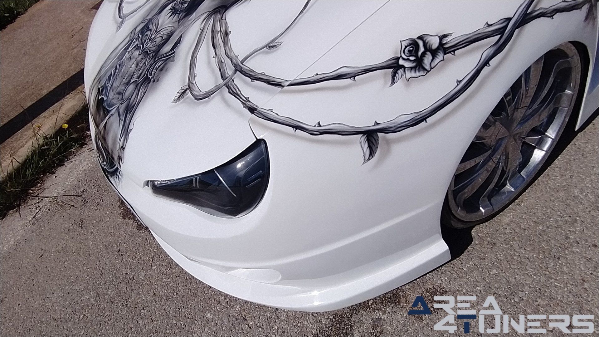 Imagen reportaje coche Tuning Hyundai Coupé White Rose Imagen perteneciente al reportaje sobre coche Tuning, de la revista Area4tuners sobre un Hyundai Coupé