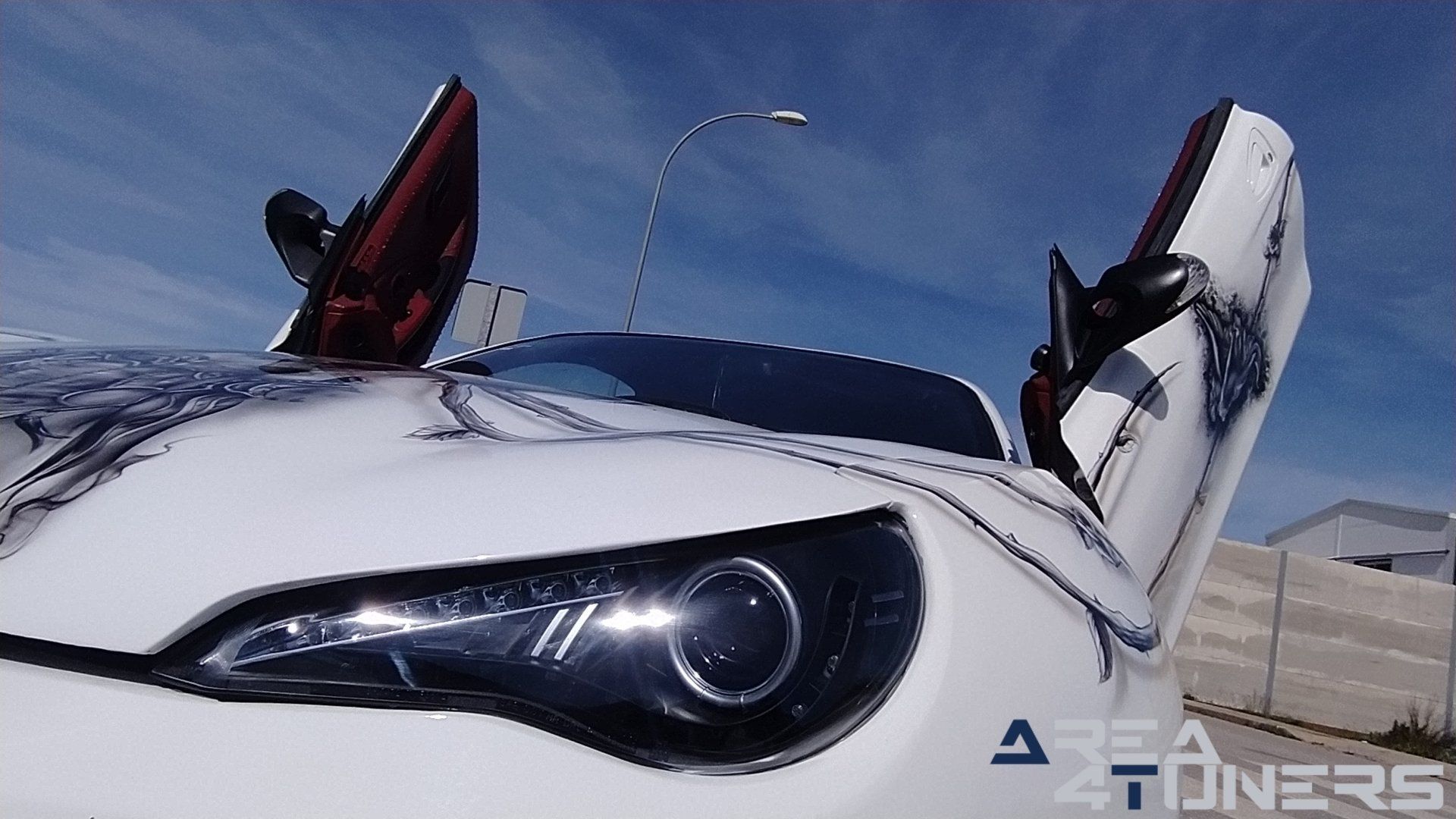 Imagen reportaje coche Tuning Hyundai Coupé White Rose Imagen perteneciente al reportaje sobre coche Tuning, de la revista Area4tuners sobre un Hyundai Coupé