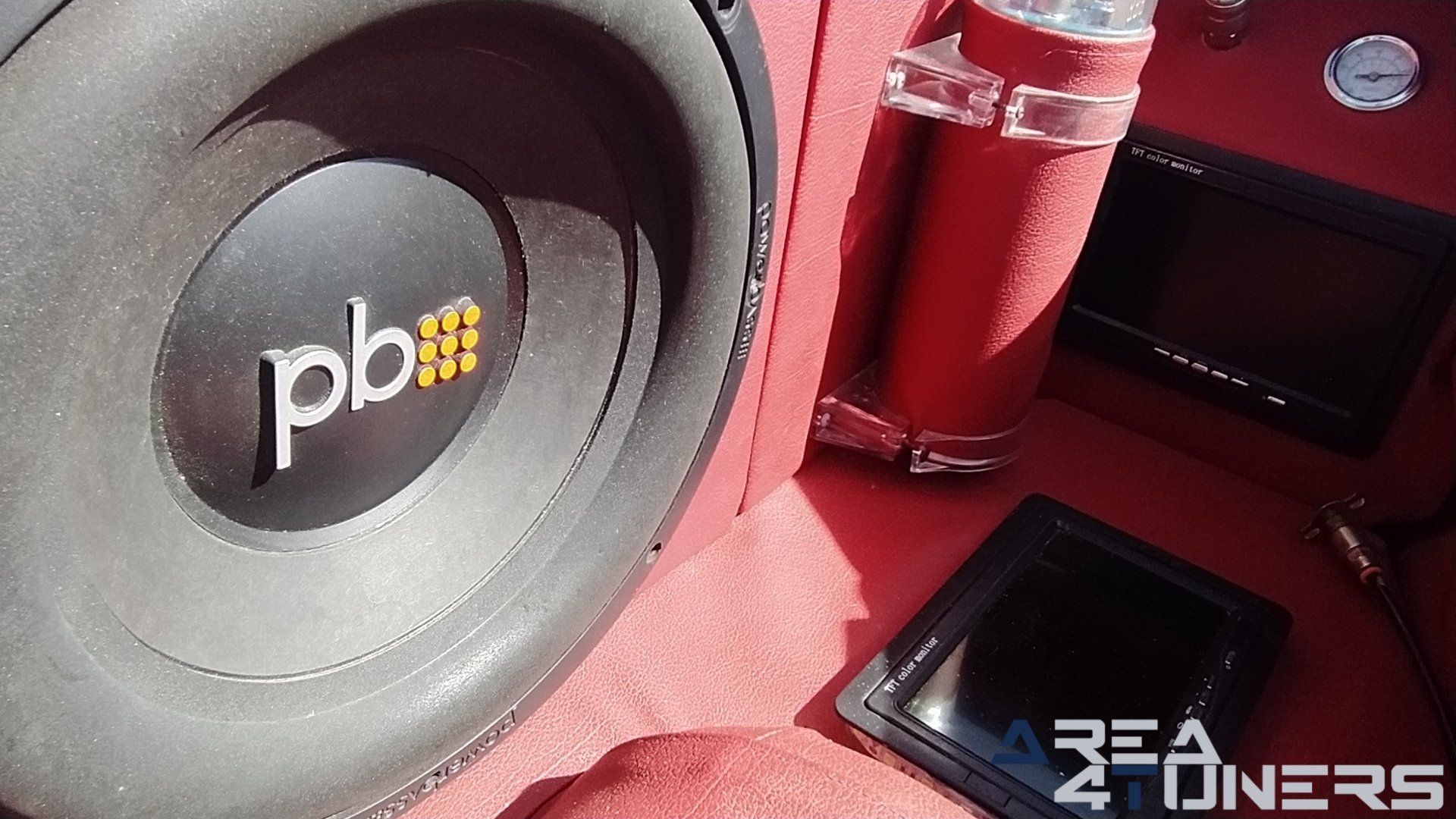 Imagen reportaje coche Tuning Hyundai Coupé White Rose Imagen perteneciente al reportaje sobre coche Tuning, de la revista Area4tuners sobre un Hyundai Coupé