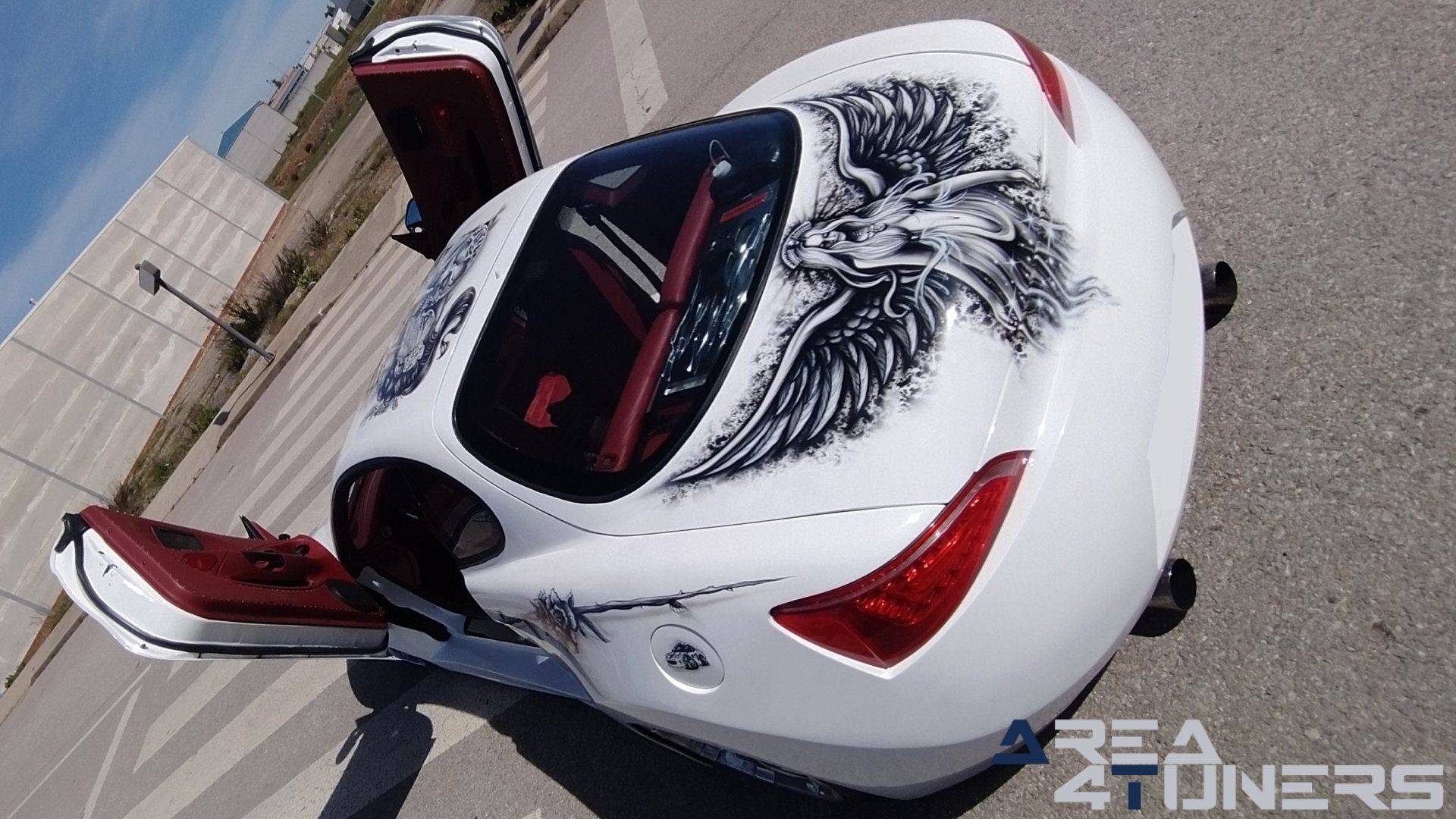 Imagen reportaje coche Tuning Hyundai Coupé White Rose Imagen perteneciente al reportaje sobre coche Tuning, de la revista Area4tuners sobre un Hyundai Coupé