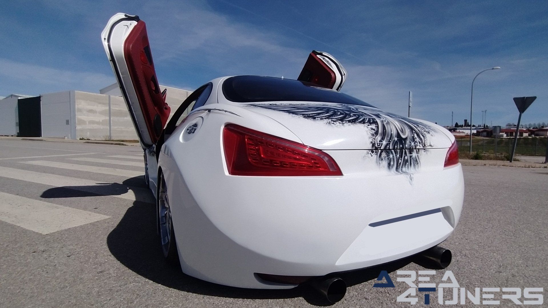 Imagen reportaje coche Tuning Hyundai Coupé White Rose Imagen perteneciente al reportaje sobre coche Tuning, de la revista Area4tuners sobre un Hyundai Coupé