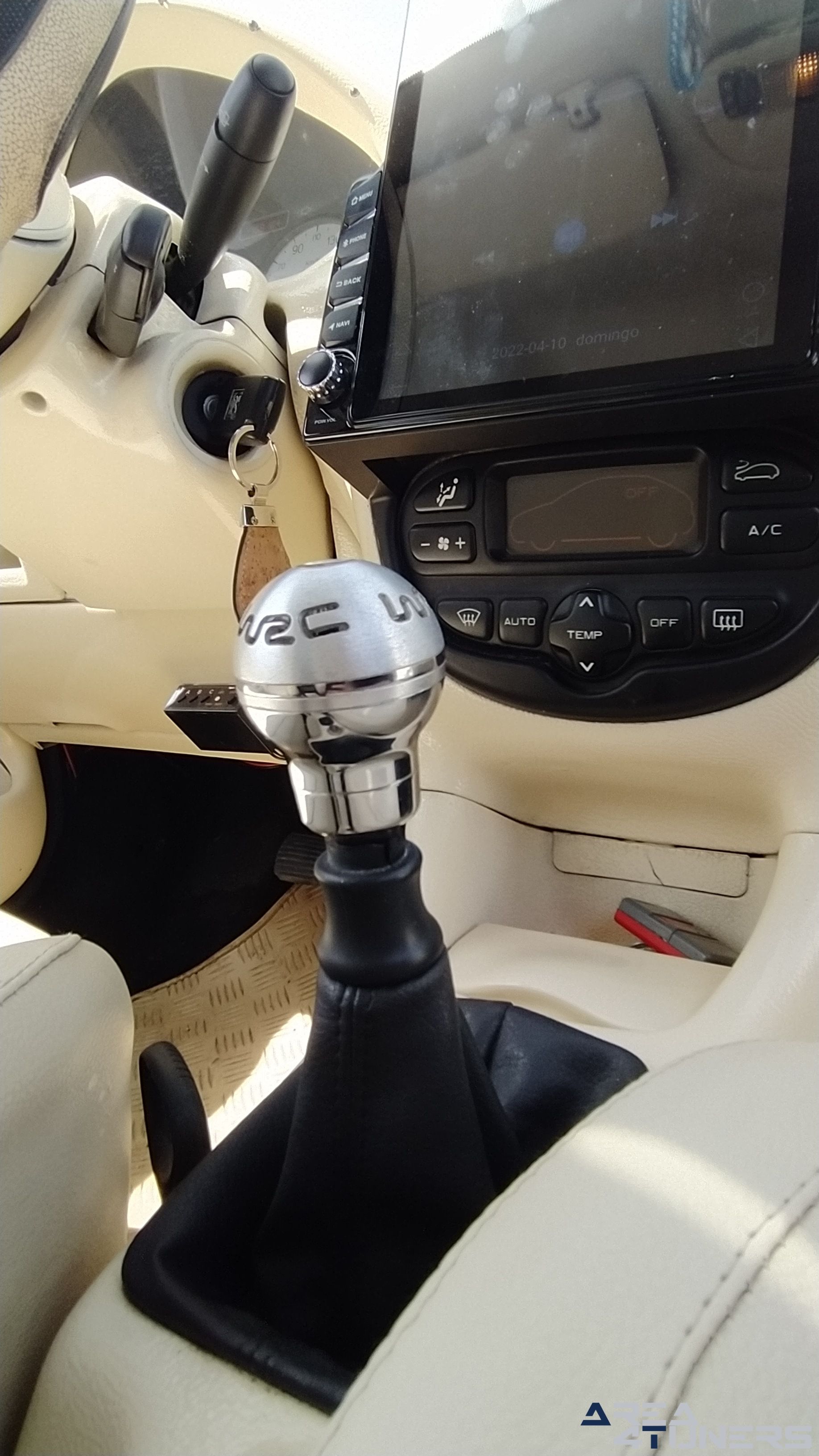 Imagen reportaje coche Tuning Peugeot 206 La Canica Azul Imagen perteneciente al reportaje de coche Tuning, de la revista Area4tuners sobre un Peugeot 206