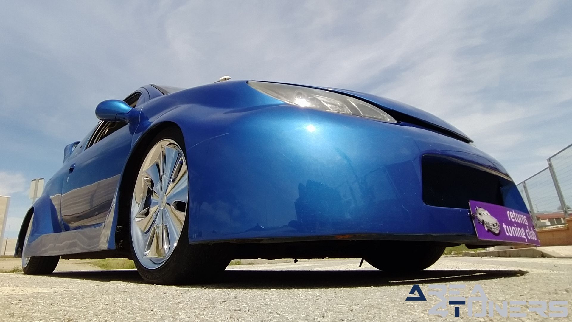 Imagen reportaje coche Tuning Peugeot 206 La Canica Azul Imagen perteneciente al reportaje de coche Tuning, de la revista Area4tuners sobre un Peugeot 206