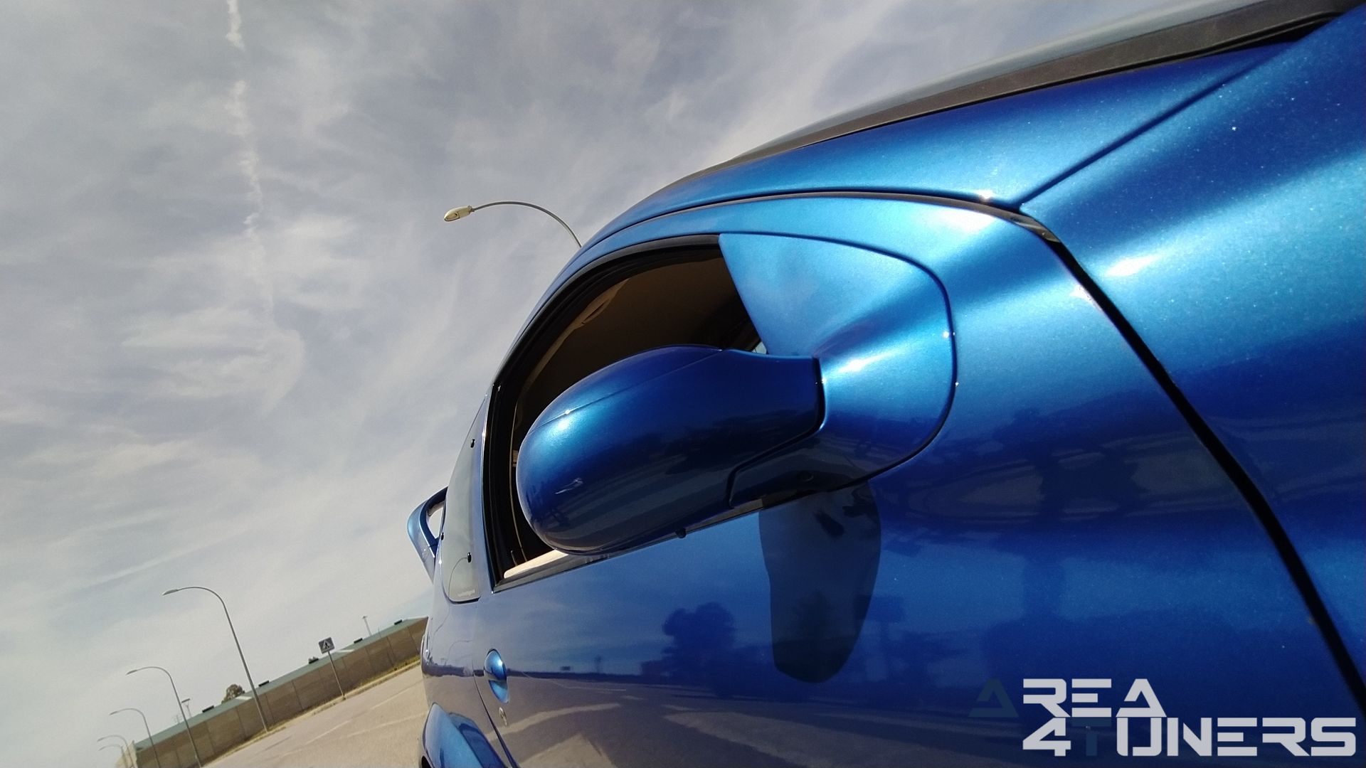 Imagen reportaje coche Tuning Peugeot 206 La Canica Azul Imagen perteneciente al reportaje de coche Tuning, de la revista Area4tuners sobre un Peugeot 206