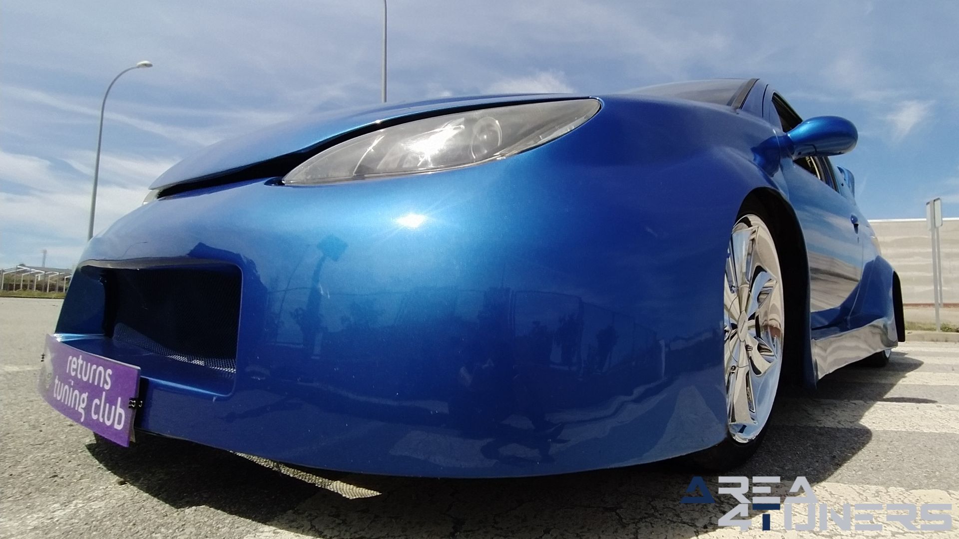 Imagen reportaje coche Tuning Peugeot 206 La Canica Azul Imagen perteneciente al reportaje de coche Tuning, de la revista Area4tuners sobre un Peugeot 206