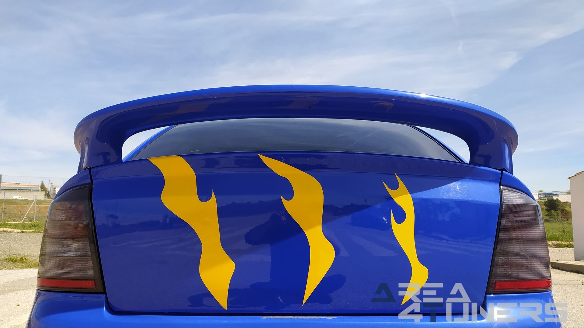 Imagen reportaje coche Tuning Opel Astra Tuneart Imagen perteneciente al reportaje de coche Tuning, de la revista Area4tuners sobre un Opel Astra