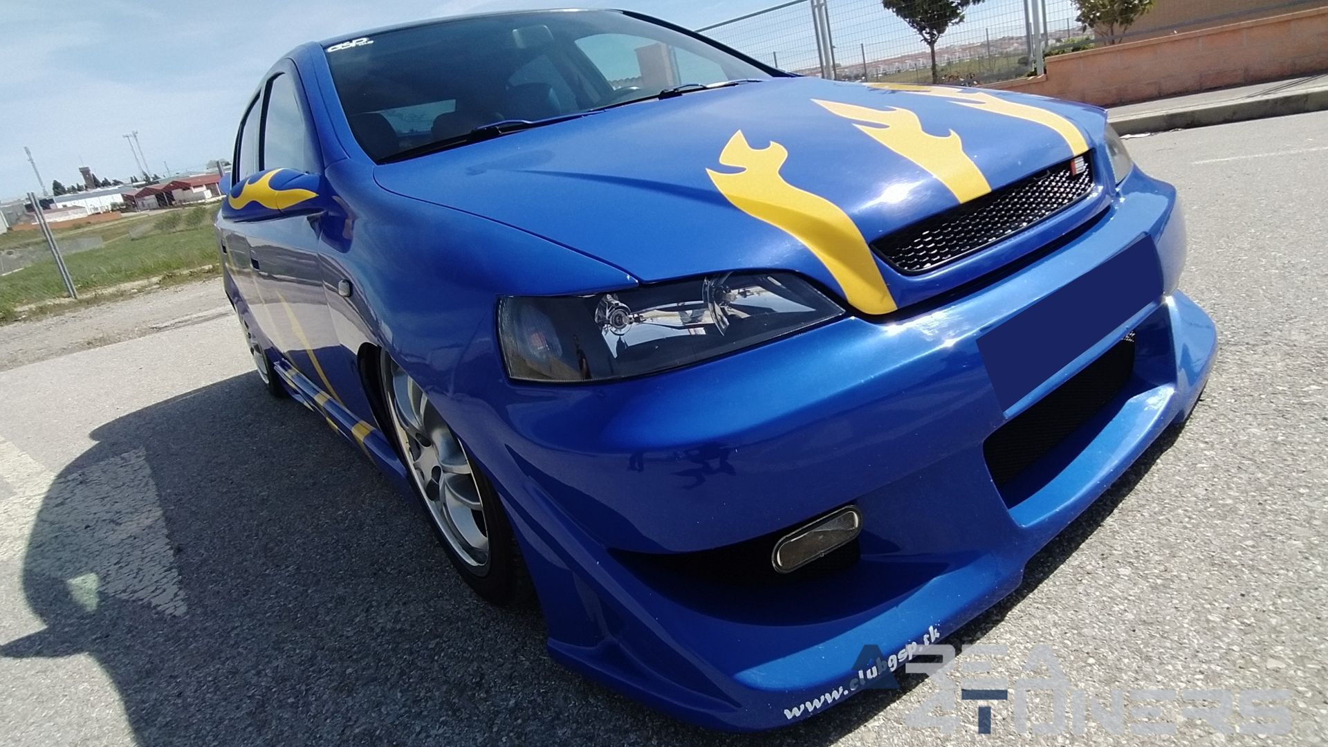 Imagen reportaje coche Tuning Opel Astra Tuneart Imagen perteneciente al reportaje de coche Tuning, de la revista Area4tuners sobre un Opel Astra