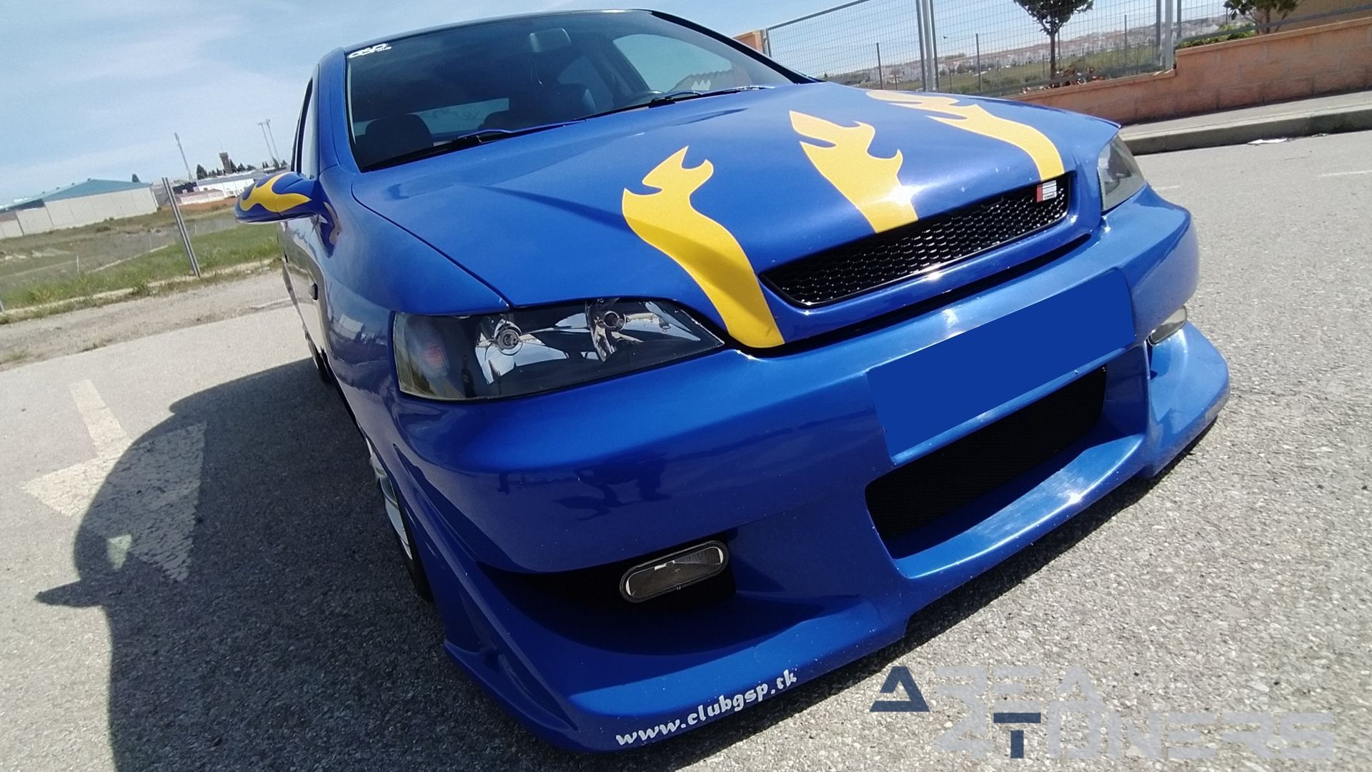 Imagen reportaje coche Tuning Opel Astra Tuneart Imagen perteneciente al reportaje de coche Tuning, de la revista Area4tuners sobre un Opel Astra