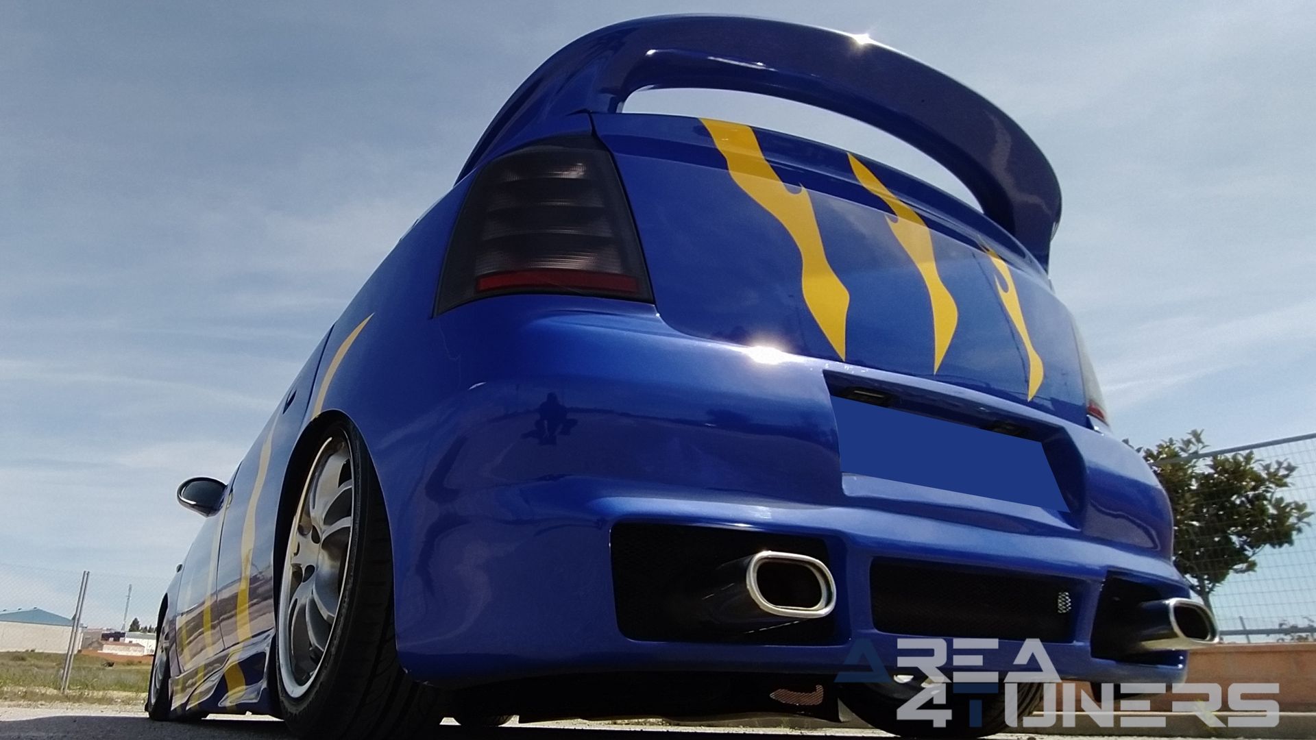 Imagen reportaje coche Tuning Opel Astra Tuneart Imagen perteneciente al reportaje de coche Tuning, de la revista Area4tuners sobre un Opel Astra