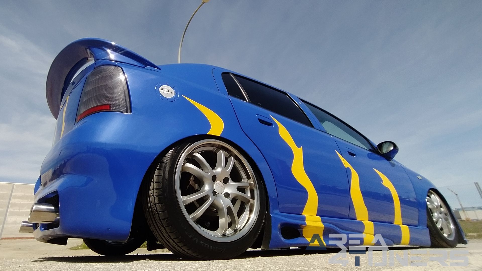 Imagen reportaje coche Tuning Opel Astra Tuneart Imagen perteneciente al reportaje de coche Tuning, de la revista Area4tuners sobre un Opel Astra